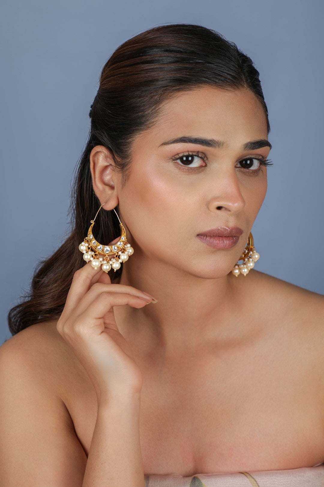 Delicate royall chandbaali with a bit of pearl