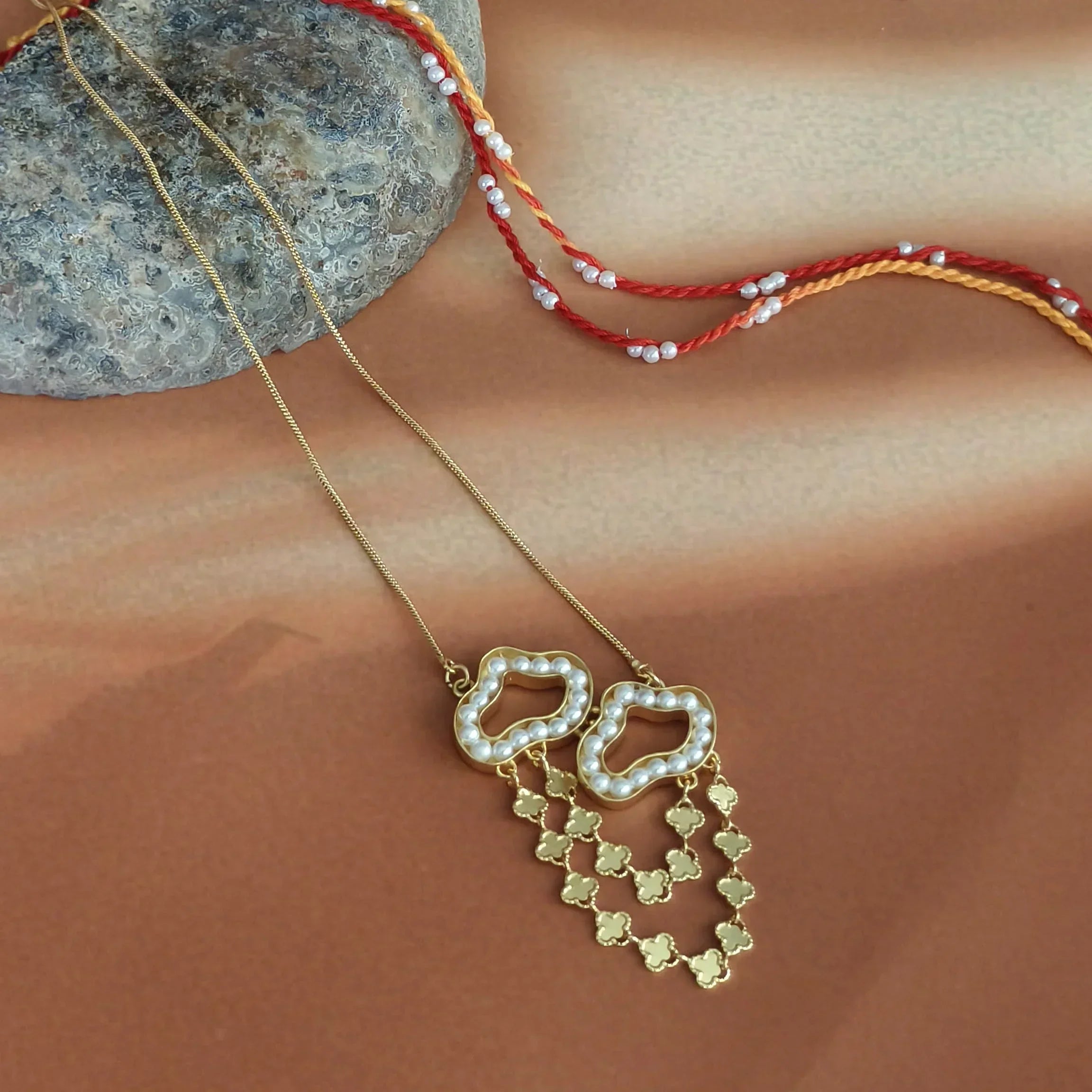 Moti saaz pendant