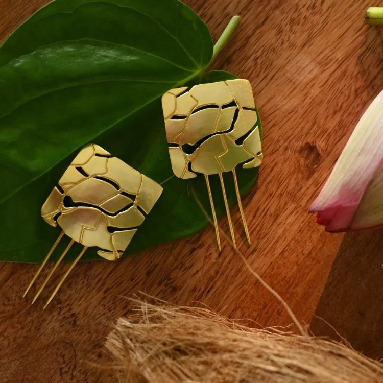 Iris Hairclip