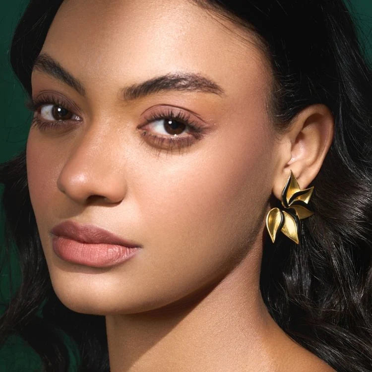 Daffodil Studs