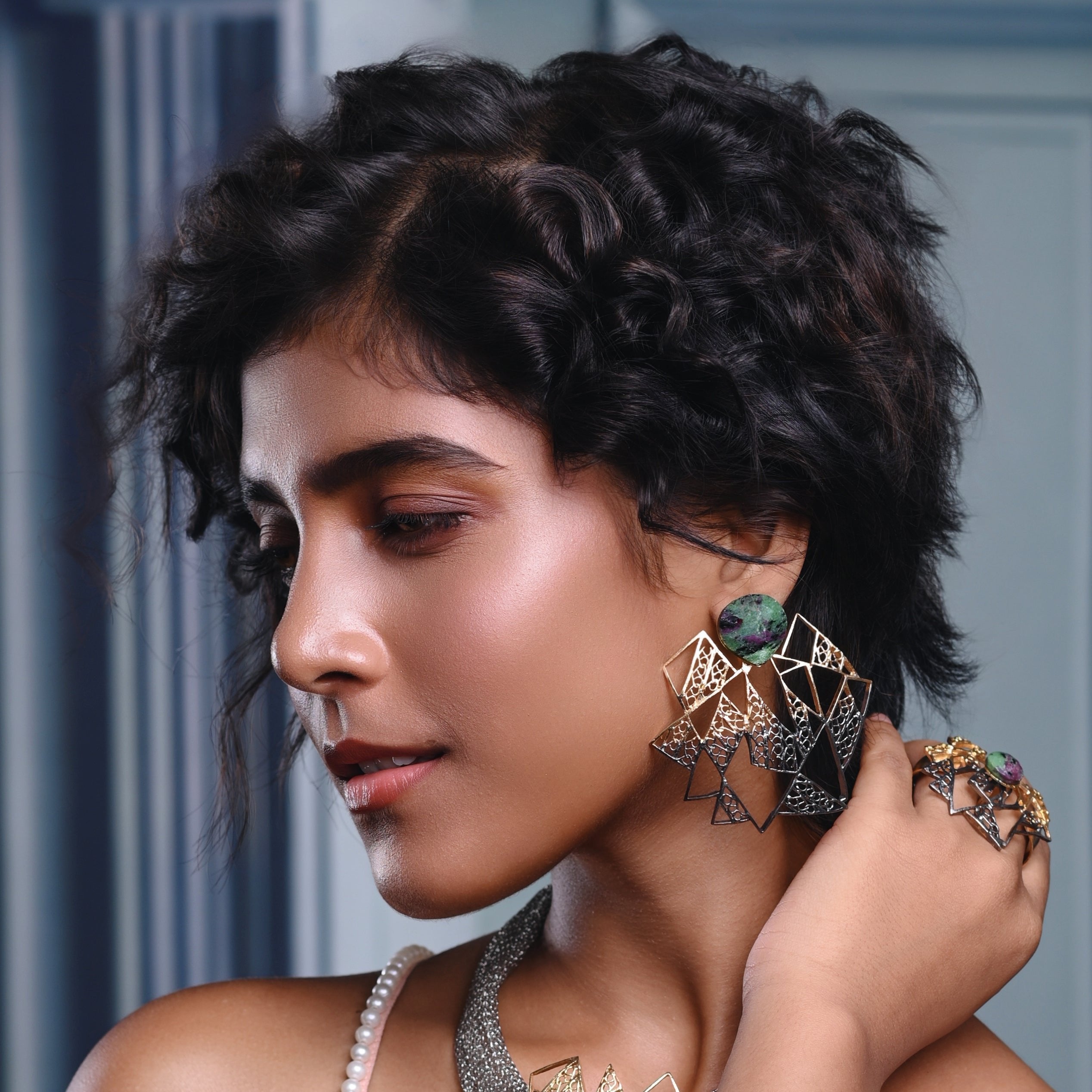 Titilating triangles earrings