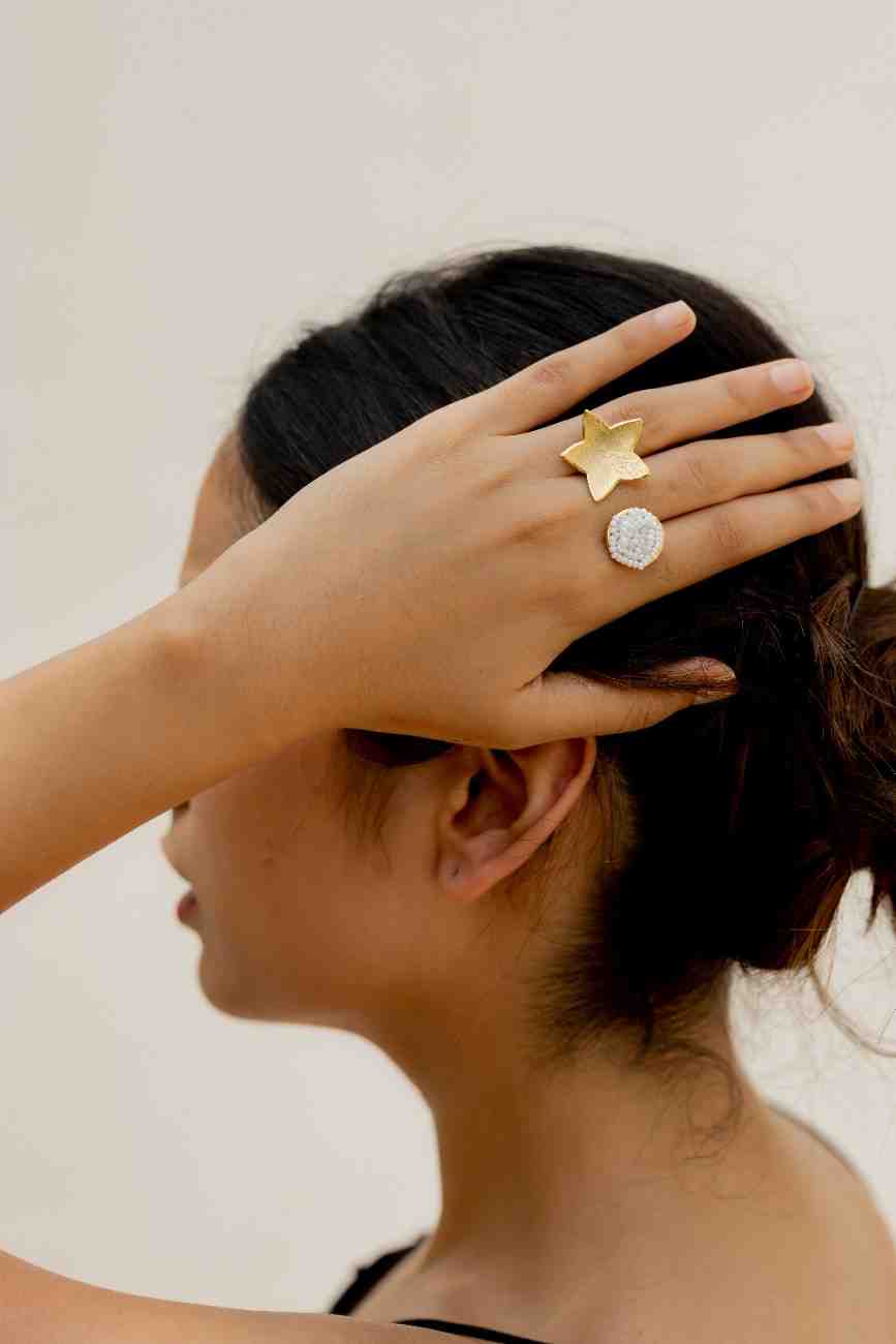 Flower and bud ring