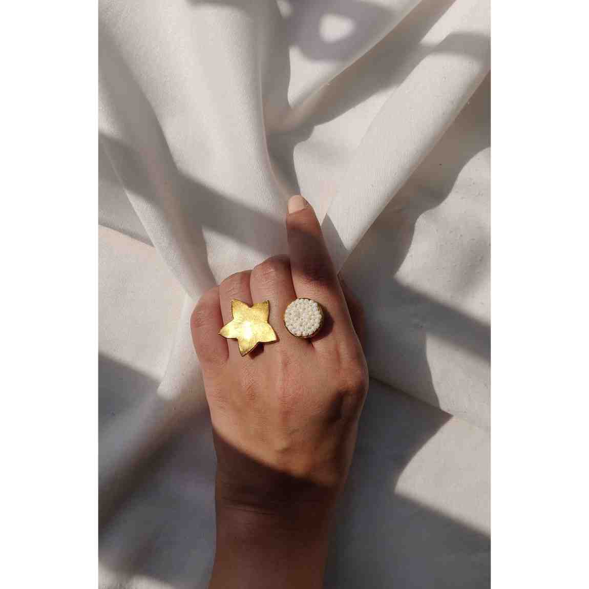 Flower and bud ring