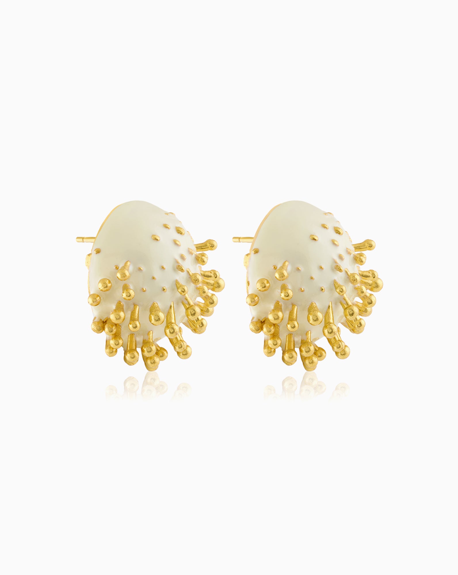 Vine Round Studs (White)