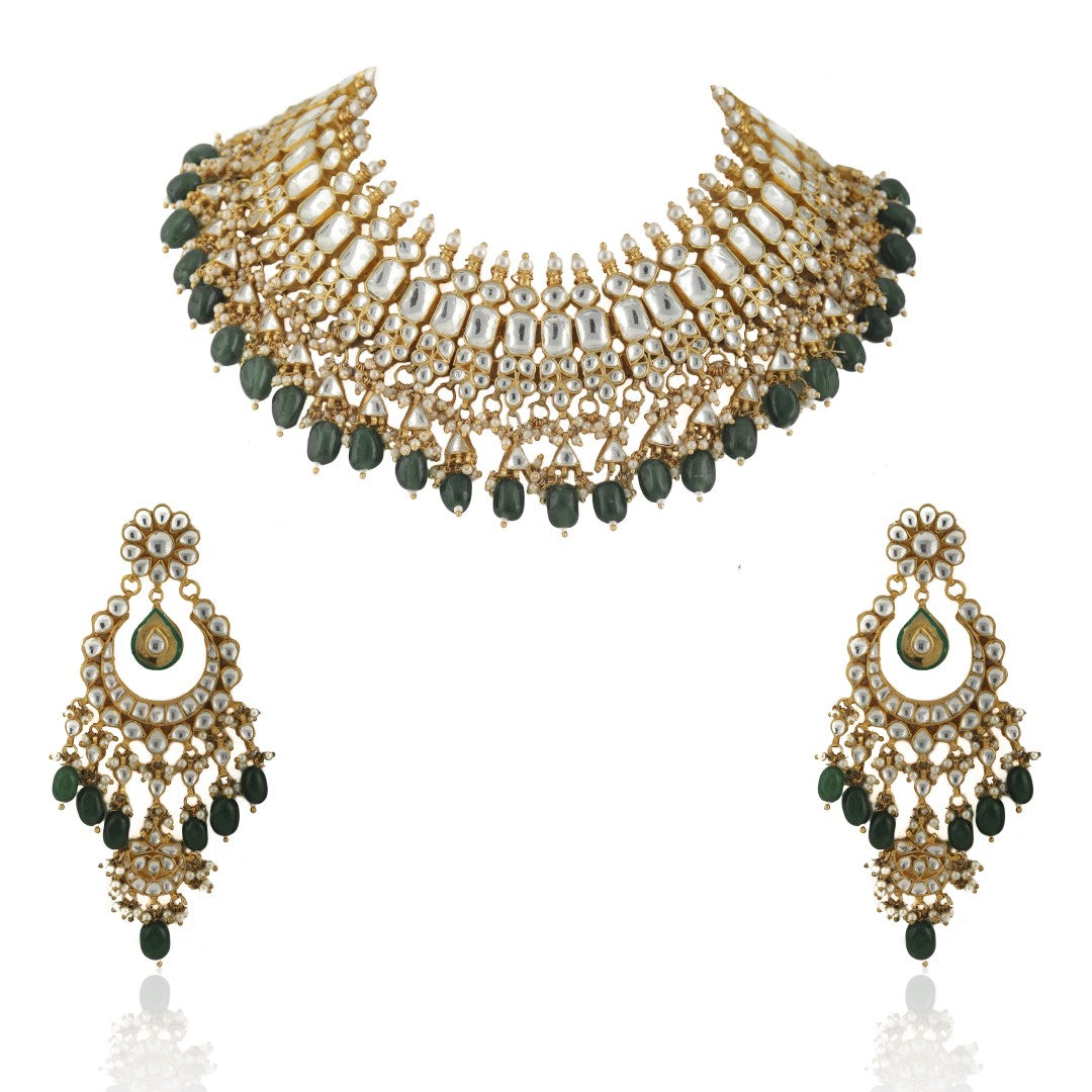 Green And White Lower Line Necklace Set