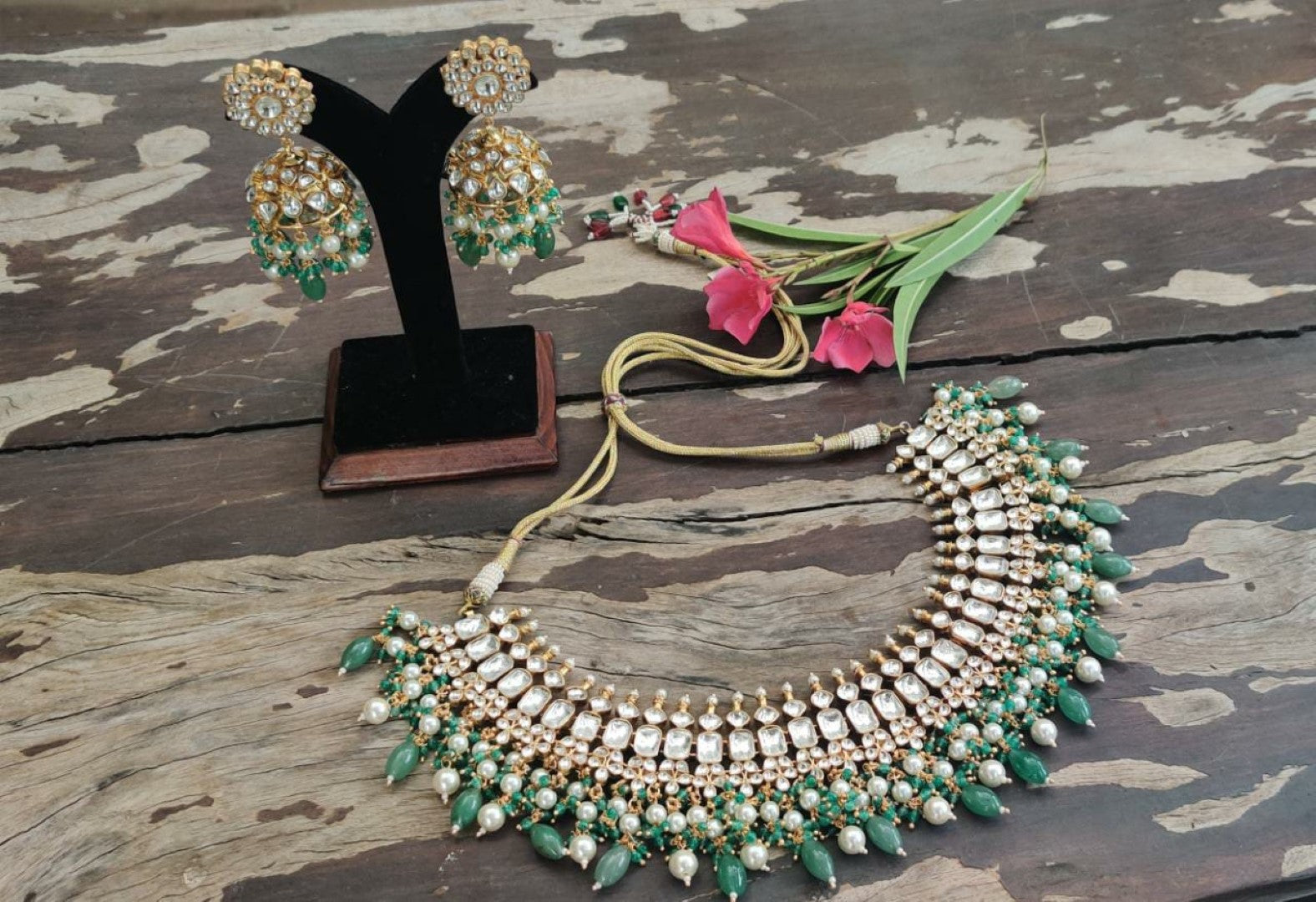 Light Green Necklace Set