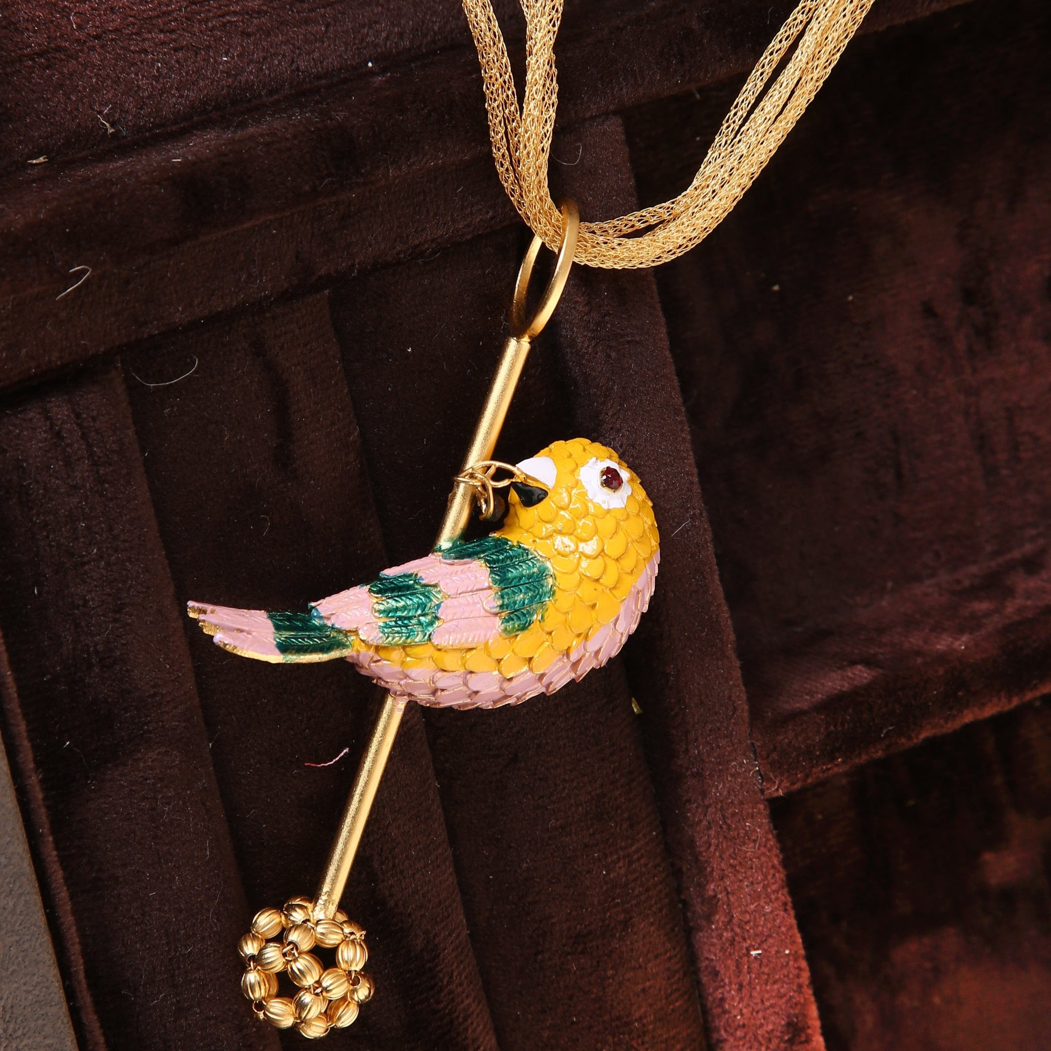 Clinging sophistication pendant