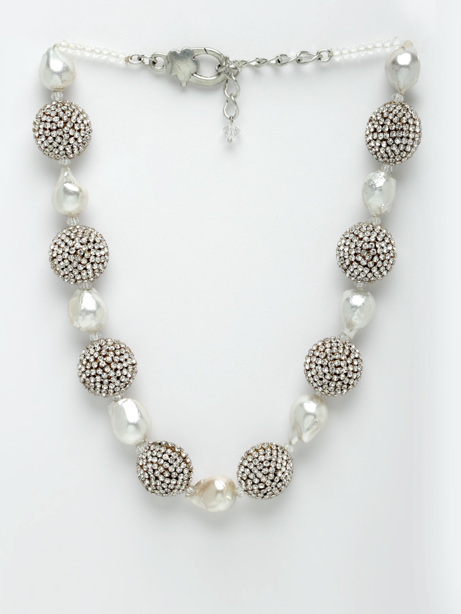 Luminous Pearl Choker