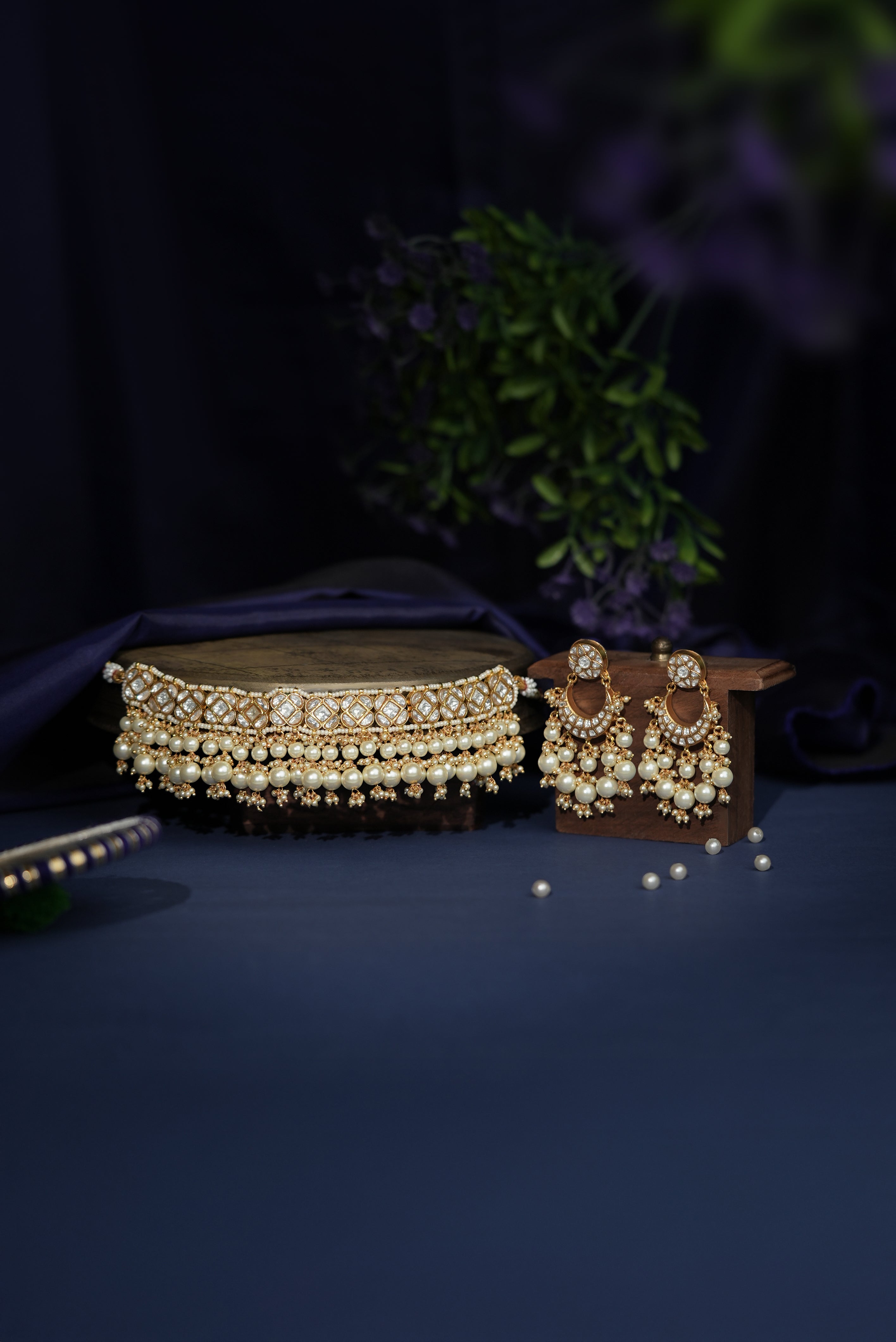 Gold plated white pearl choker set