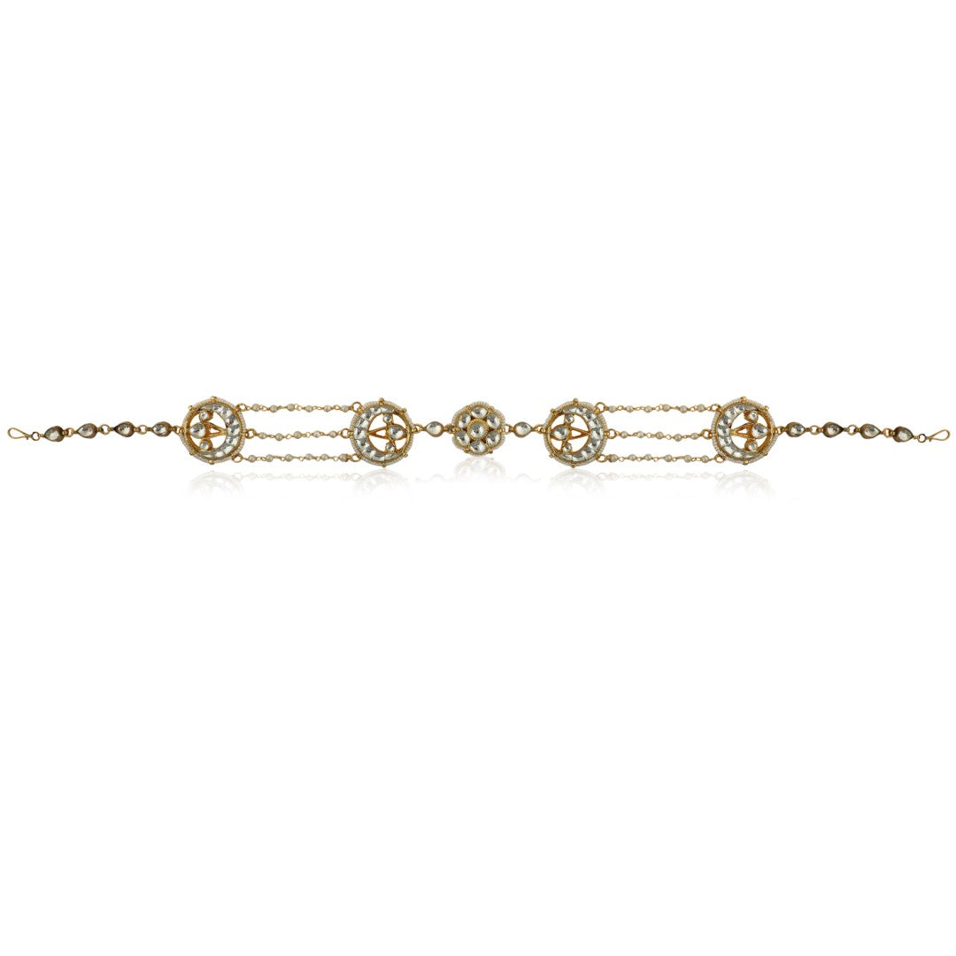 Mathapatti With Chand Peices And Pearl Lines