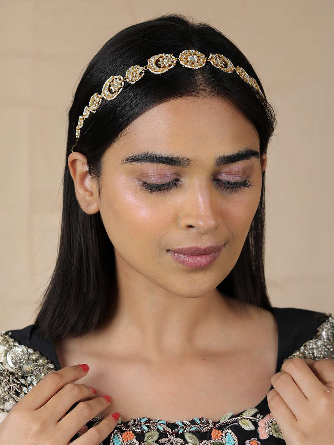 Delicate festive wears/destination wedding wear mathapatti cum hairband