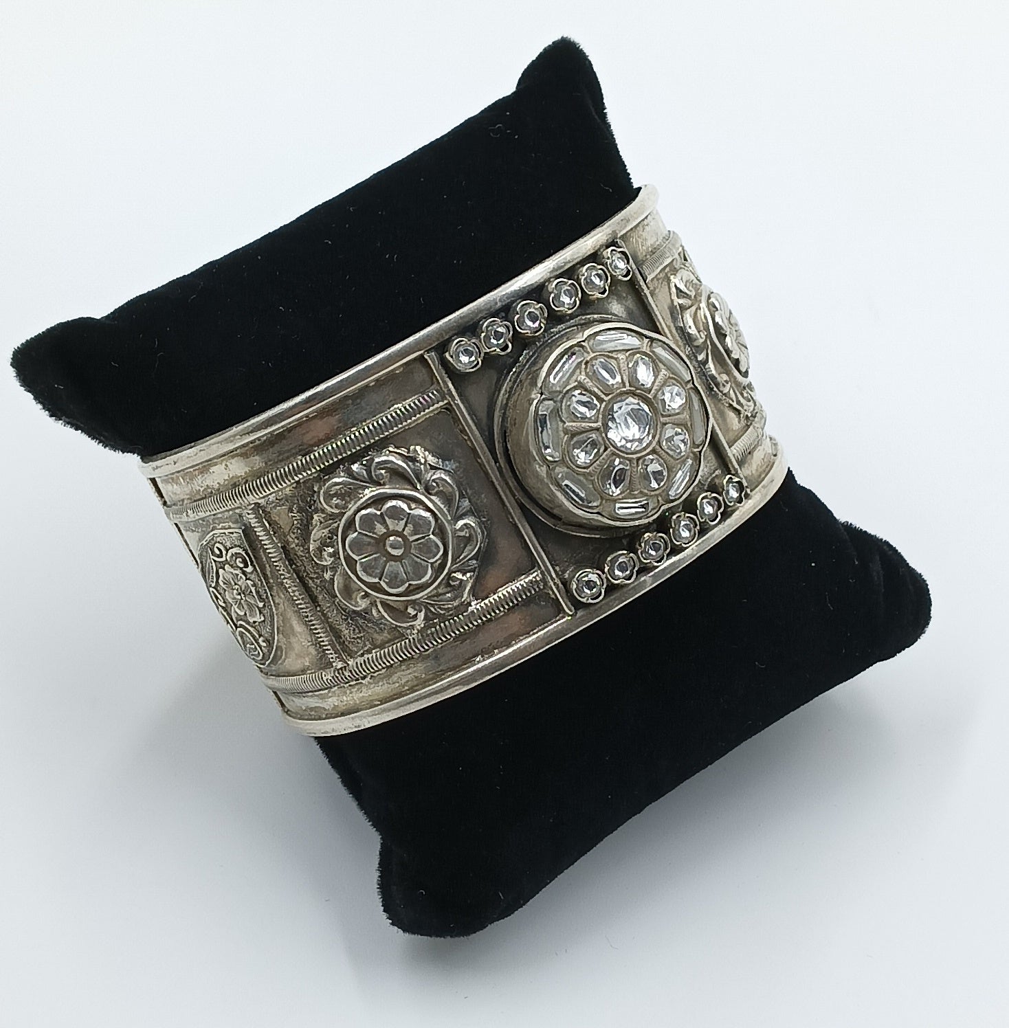 Textured Silver Statement Cuff with Kundan Accents