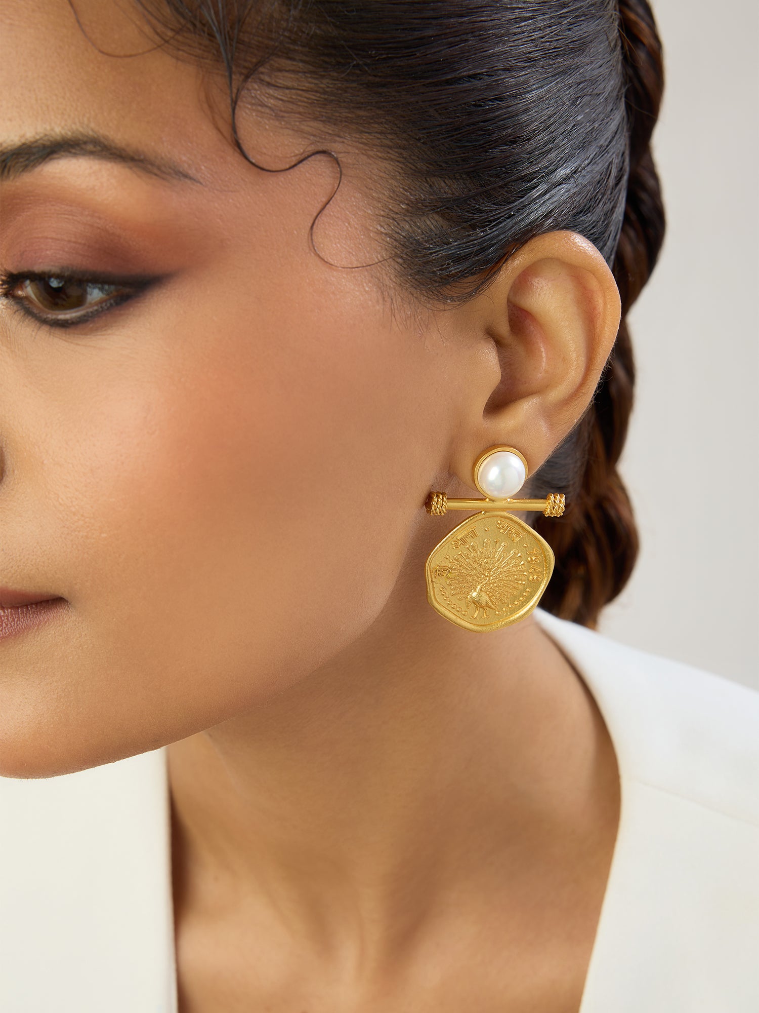 Kamal Pearl Earring