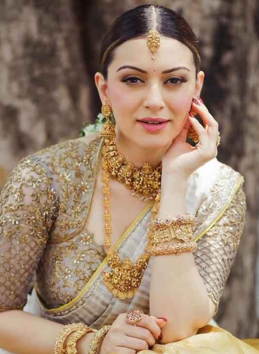 Hansika Motwani In Traditional Bridal-Style Jewelry