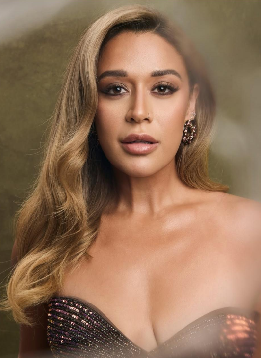 Krishna Shroff Wearing Minerali Earrings