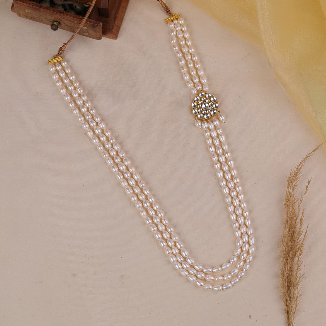 Elegant White Long Necklace In Gold Plated Alloy With Rice Pearls