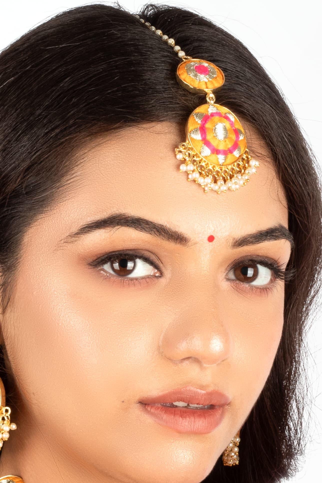 Royal Radiance Maang Tikka