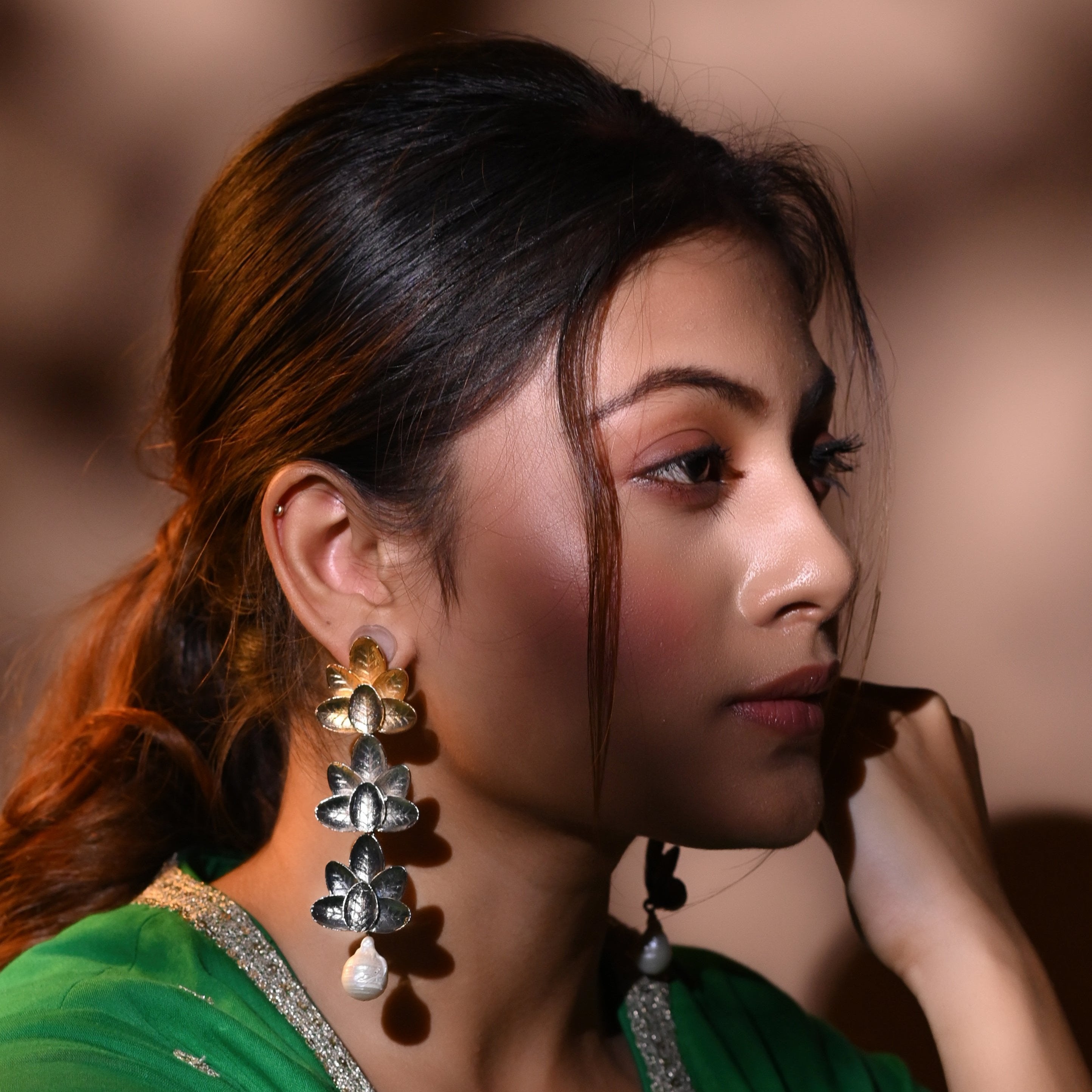 Three leaf pearl earrings
