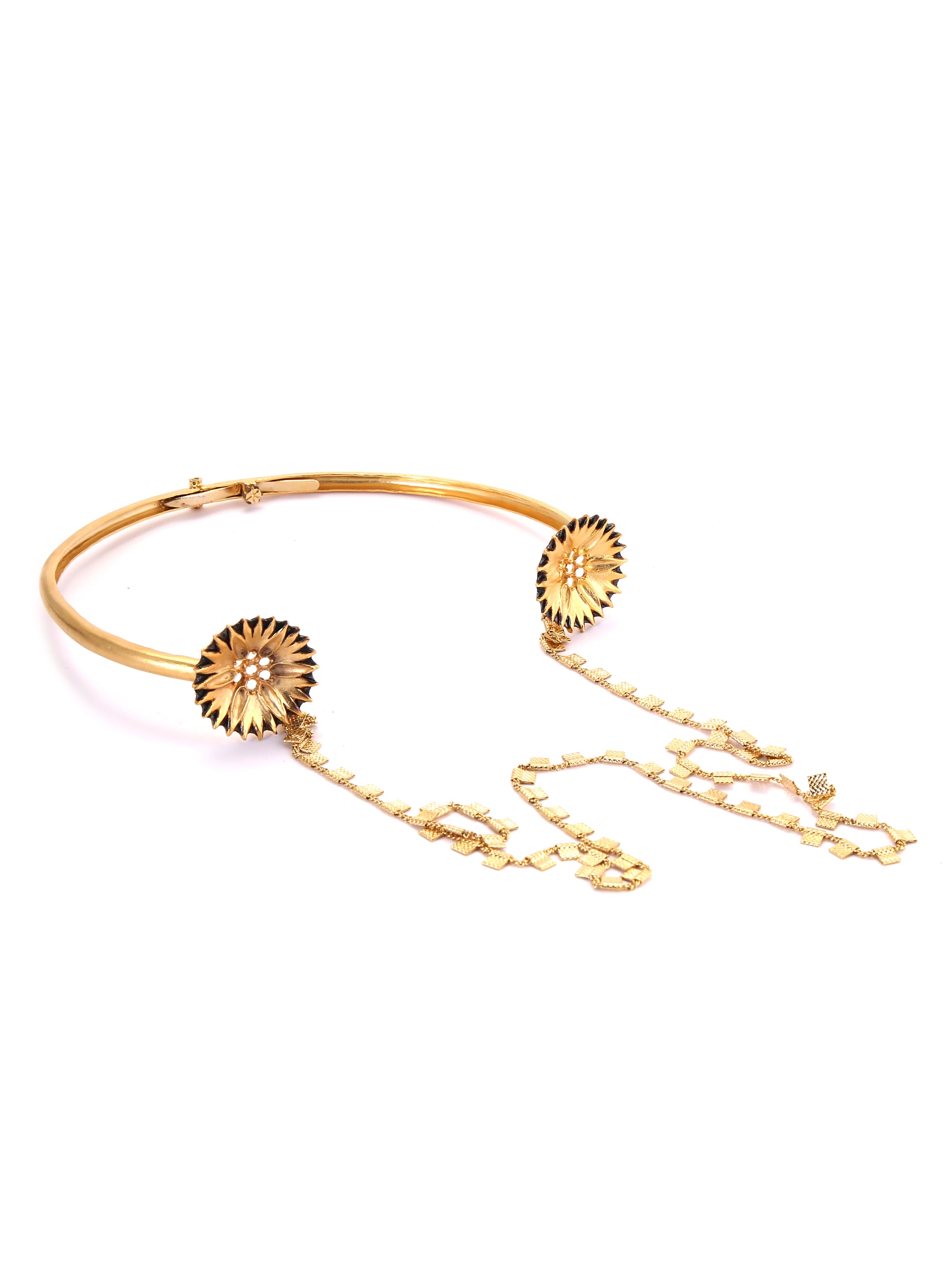Apropos accolade choker