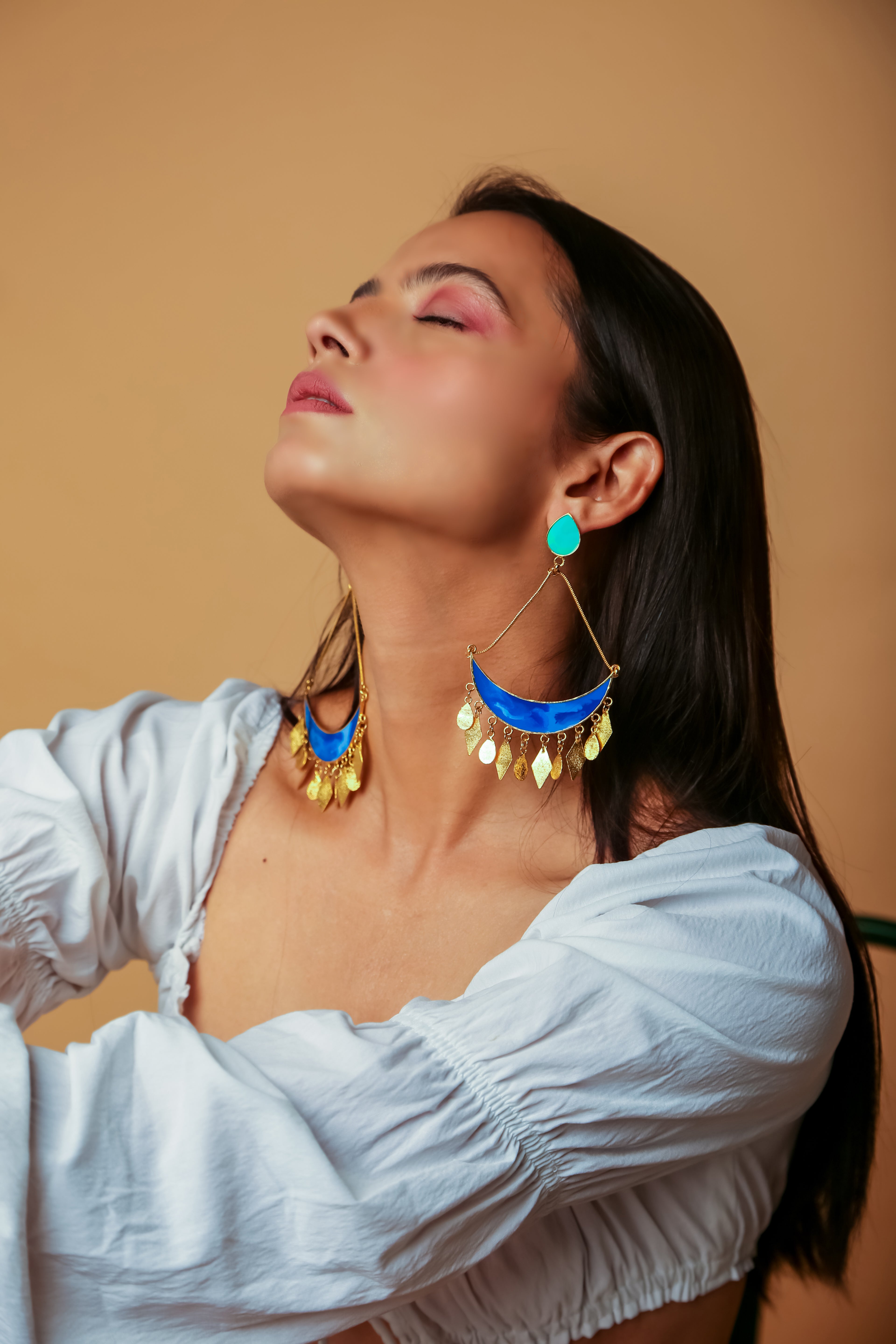 Blue chandbalis