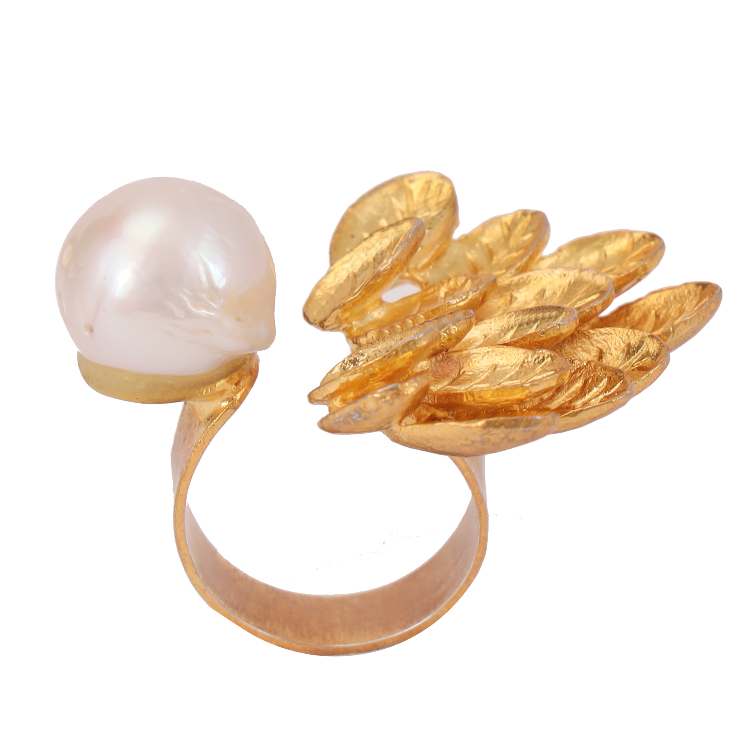 Baroque beauty gold ring