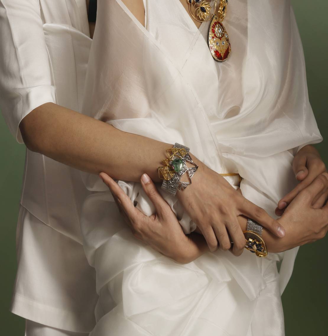 Ravishing royale bracelet