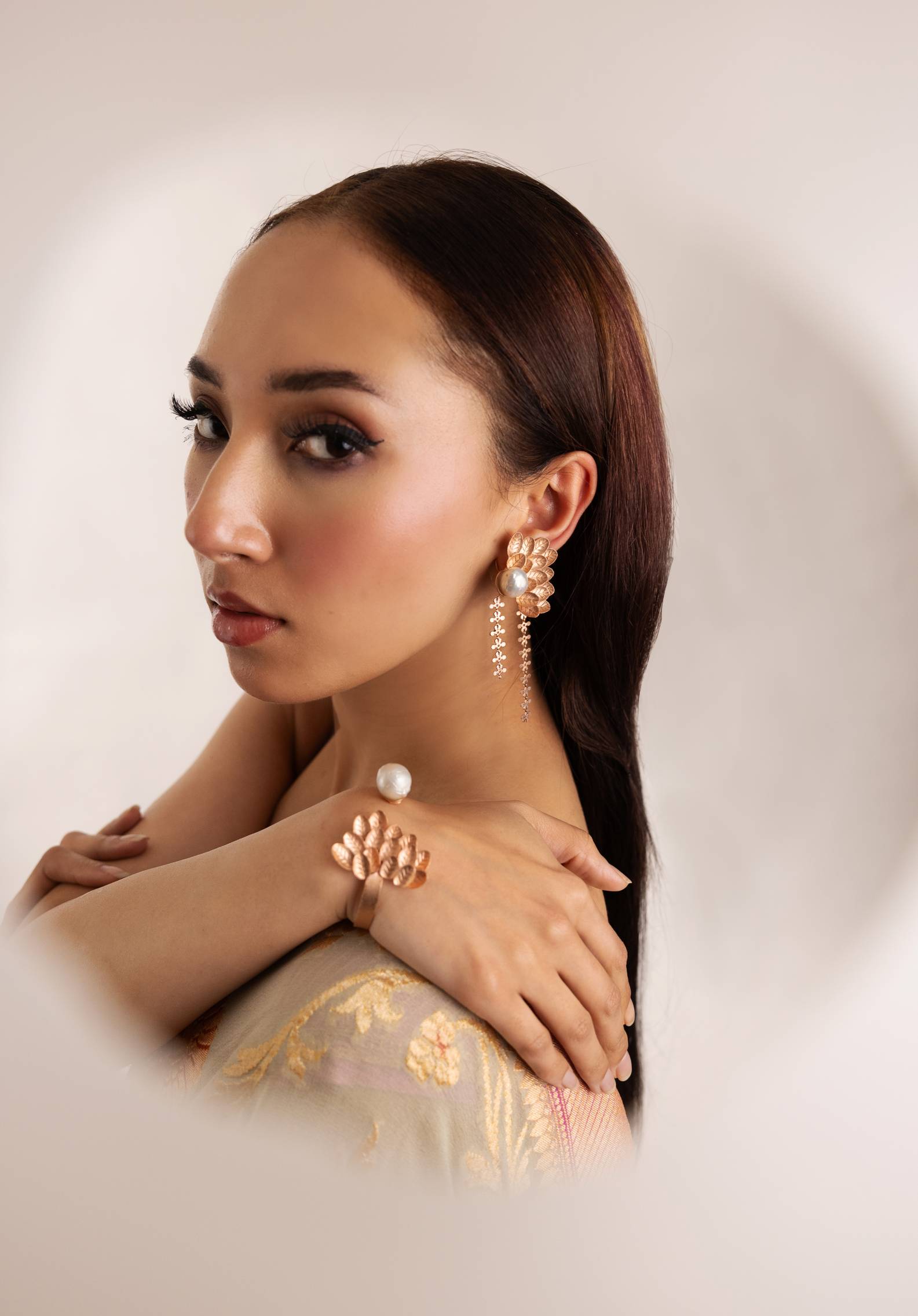 Rosegold leaf earrings