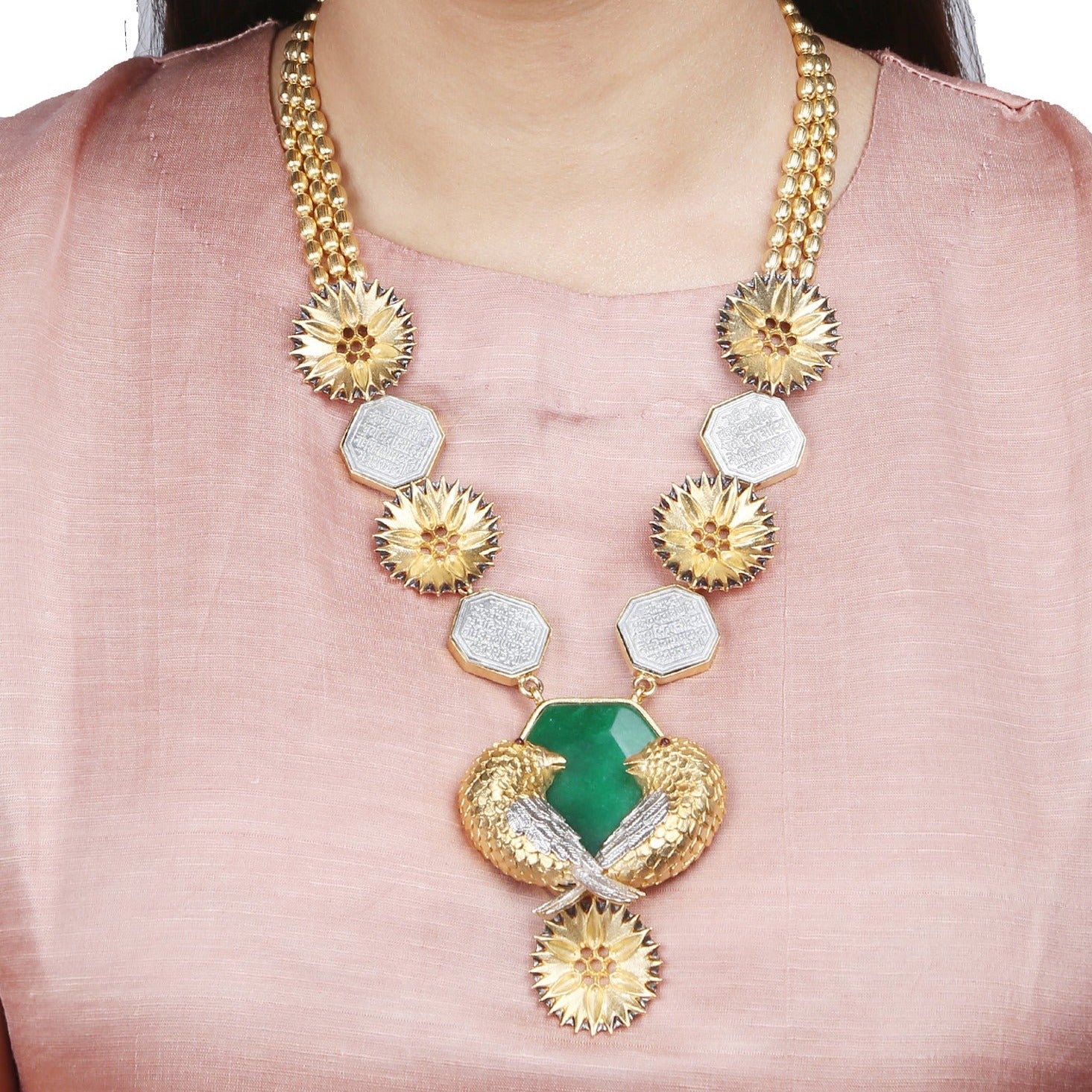 Mudra baroque neckpiece