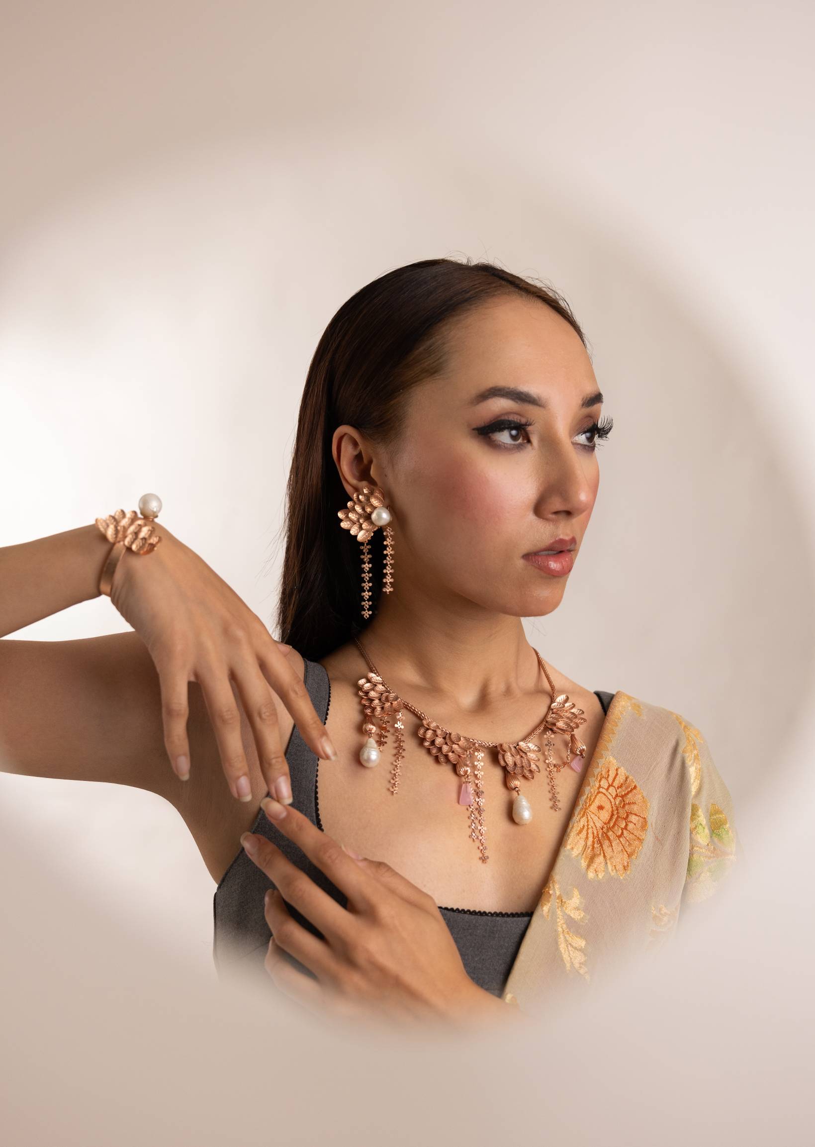 Rosegold leaf earrings