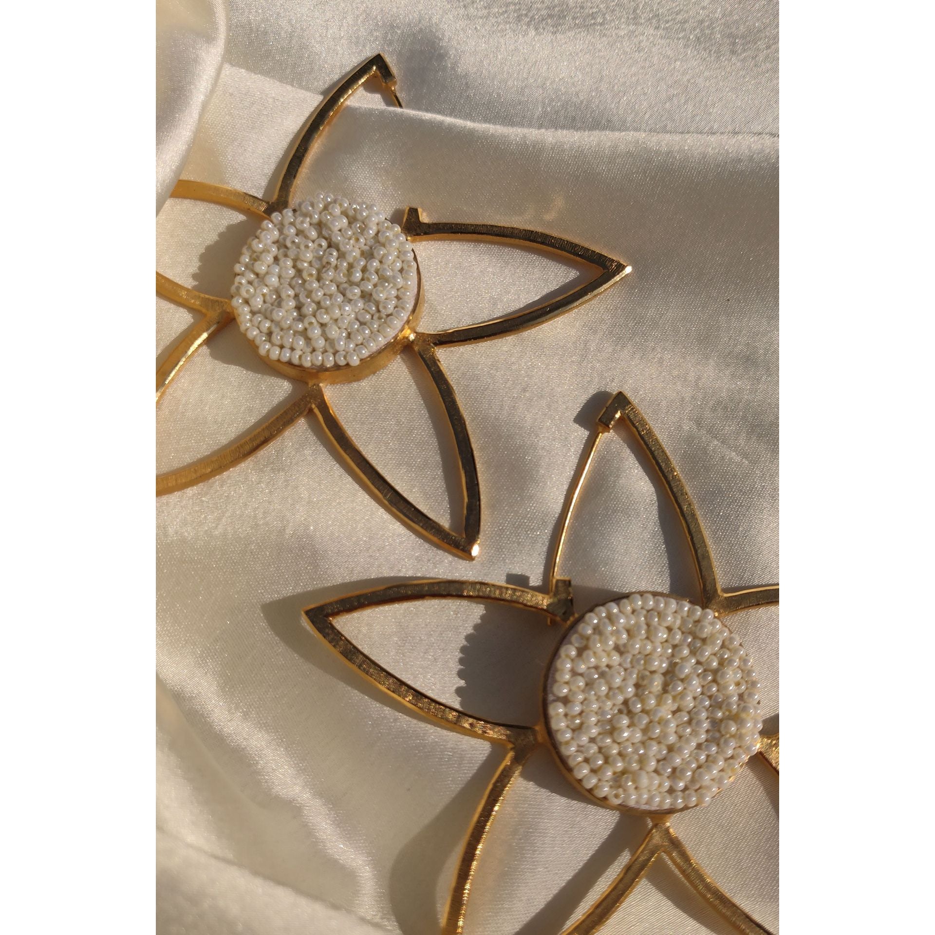 Full mogra frame hoops