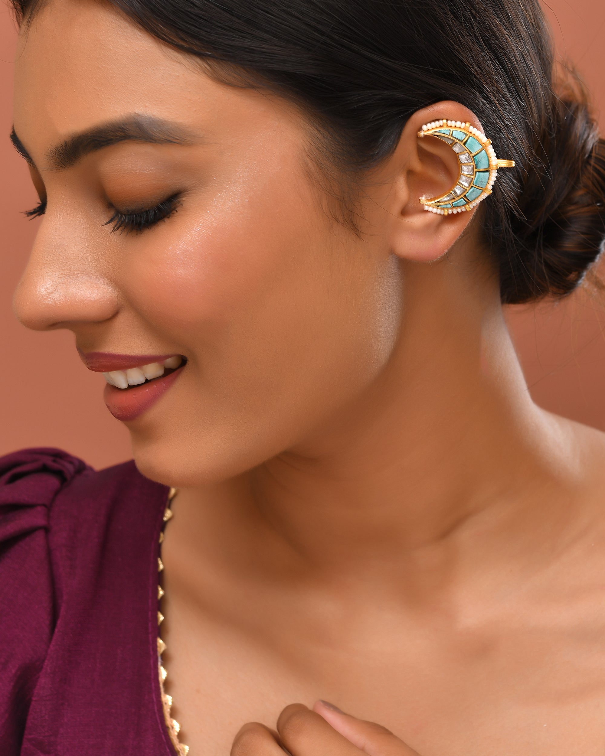 Kundan Aabroo Studs