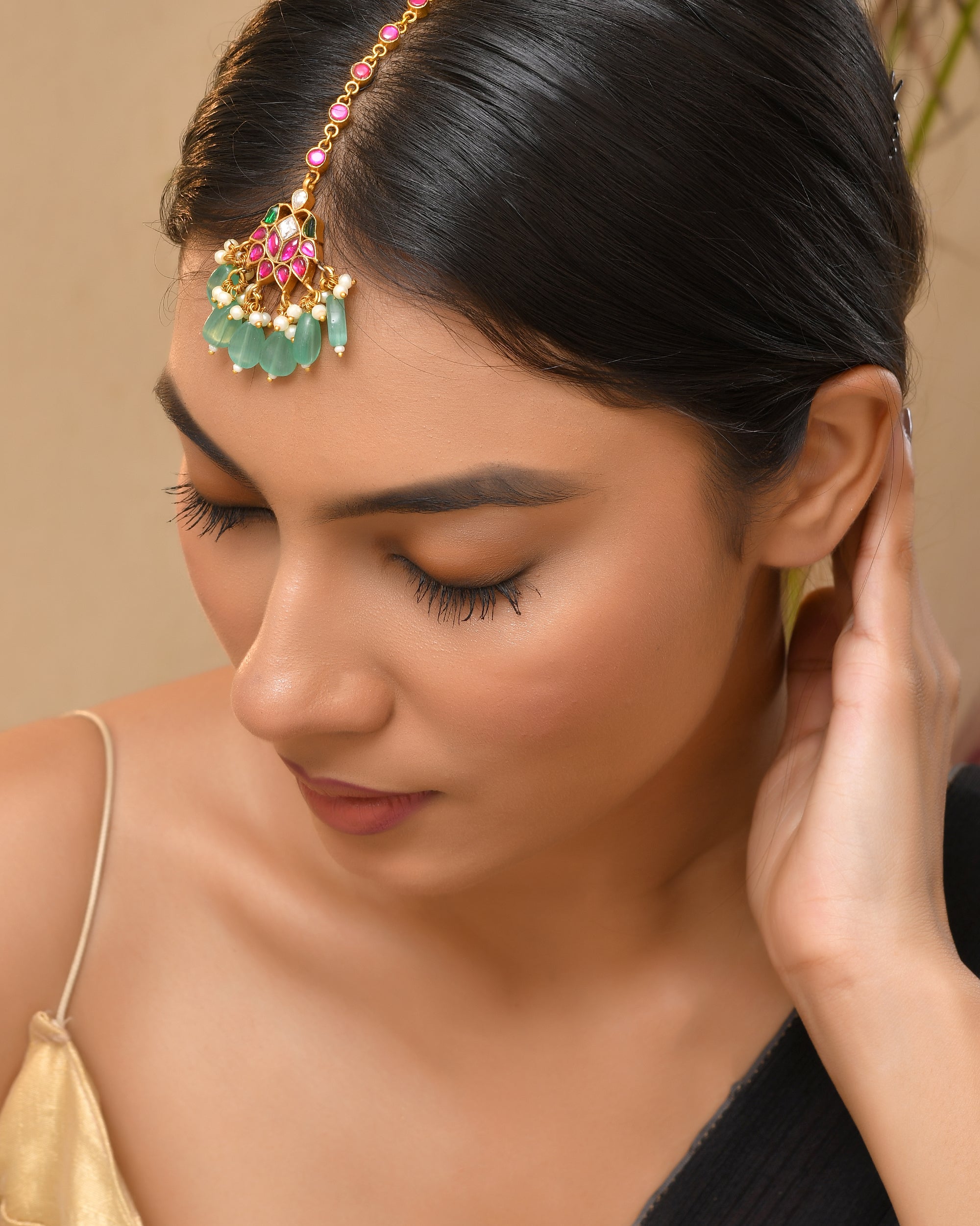 Kundan Ganga Leher Maangtika