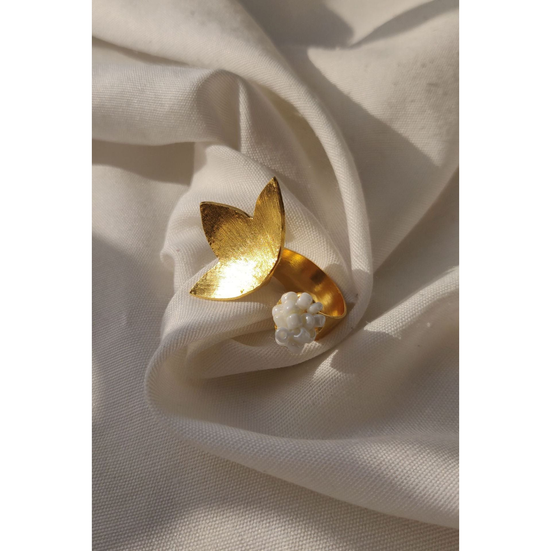 Petal ring