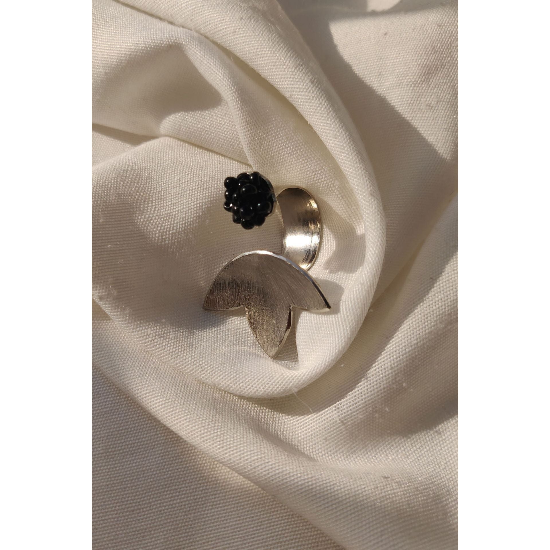 Petal ring