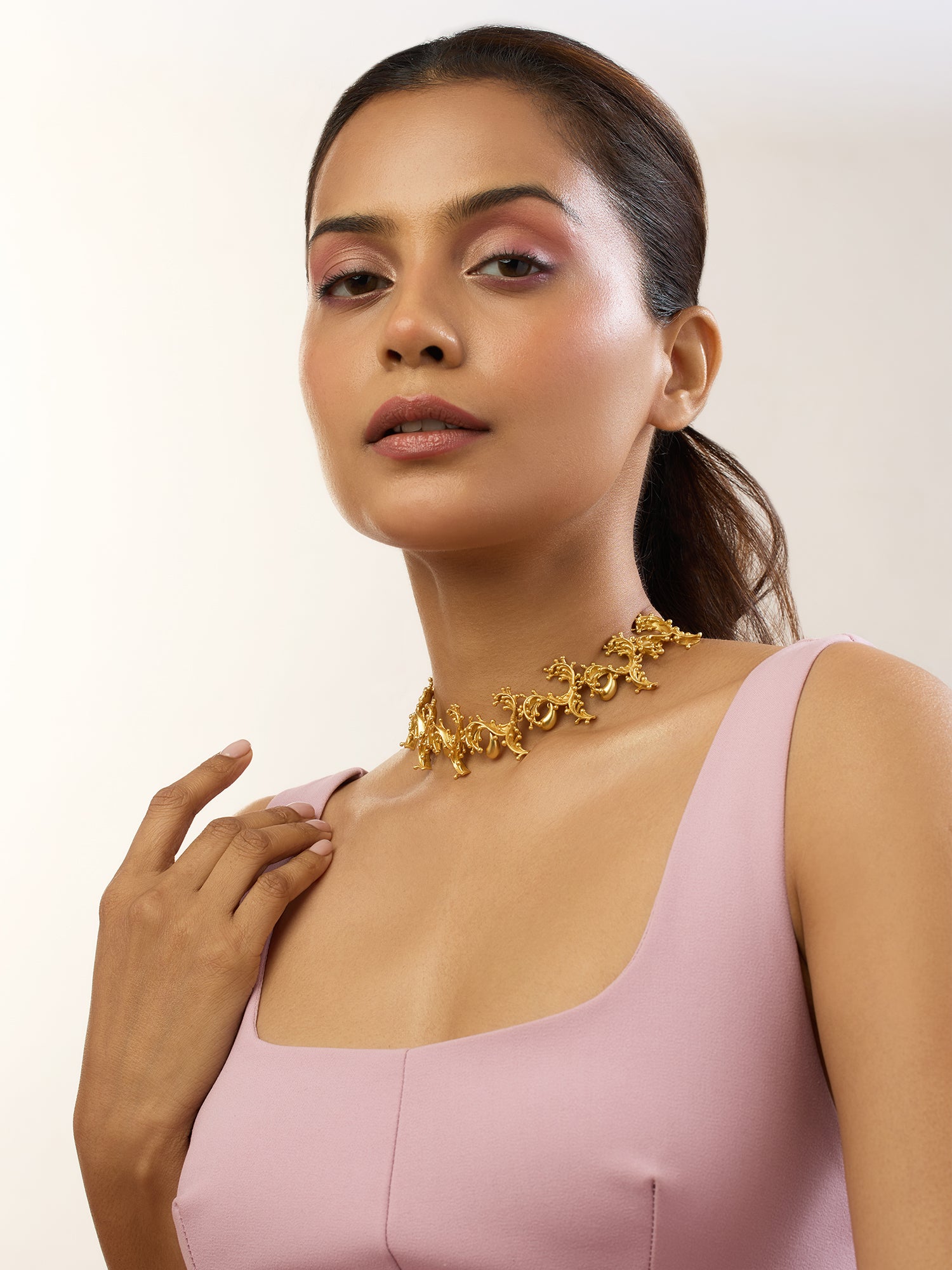 Amour Drop Choker