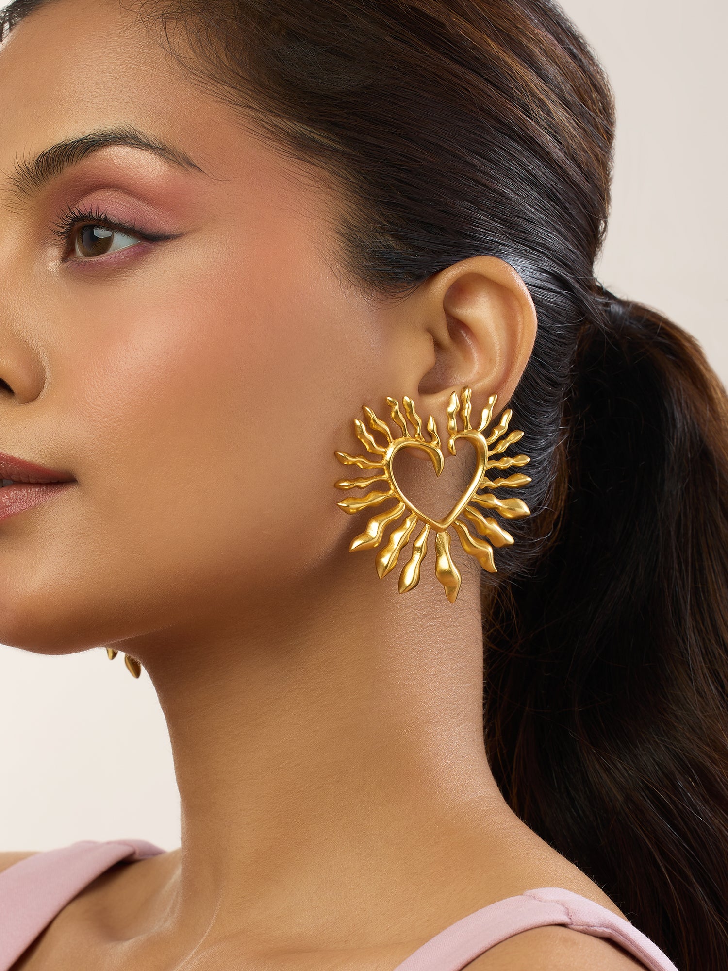 Amour Heart Gold Earrings