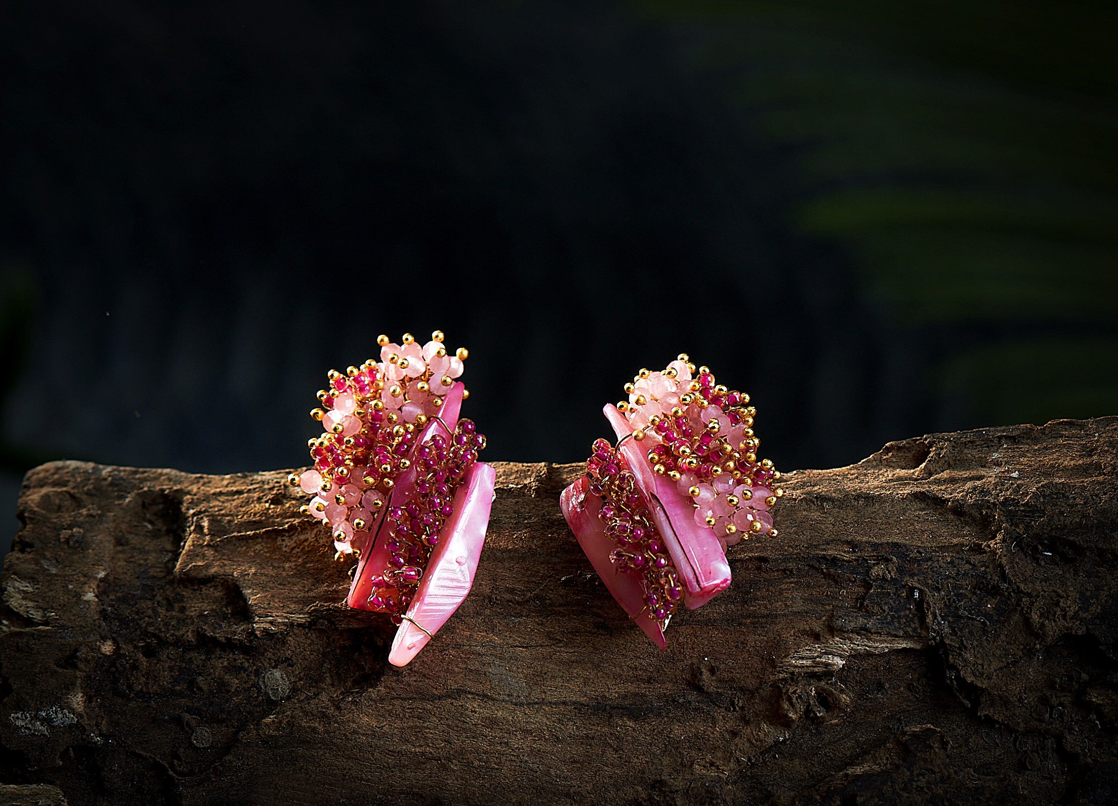 Begonia statement cluster stone stud