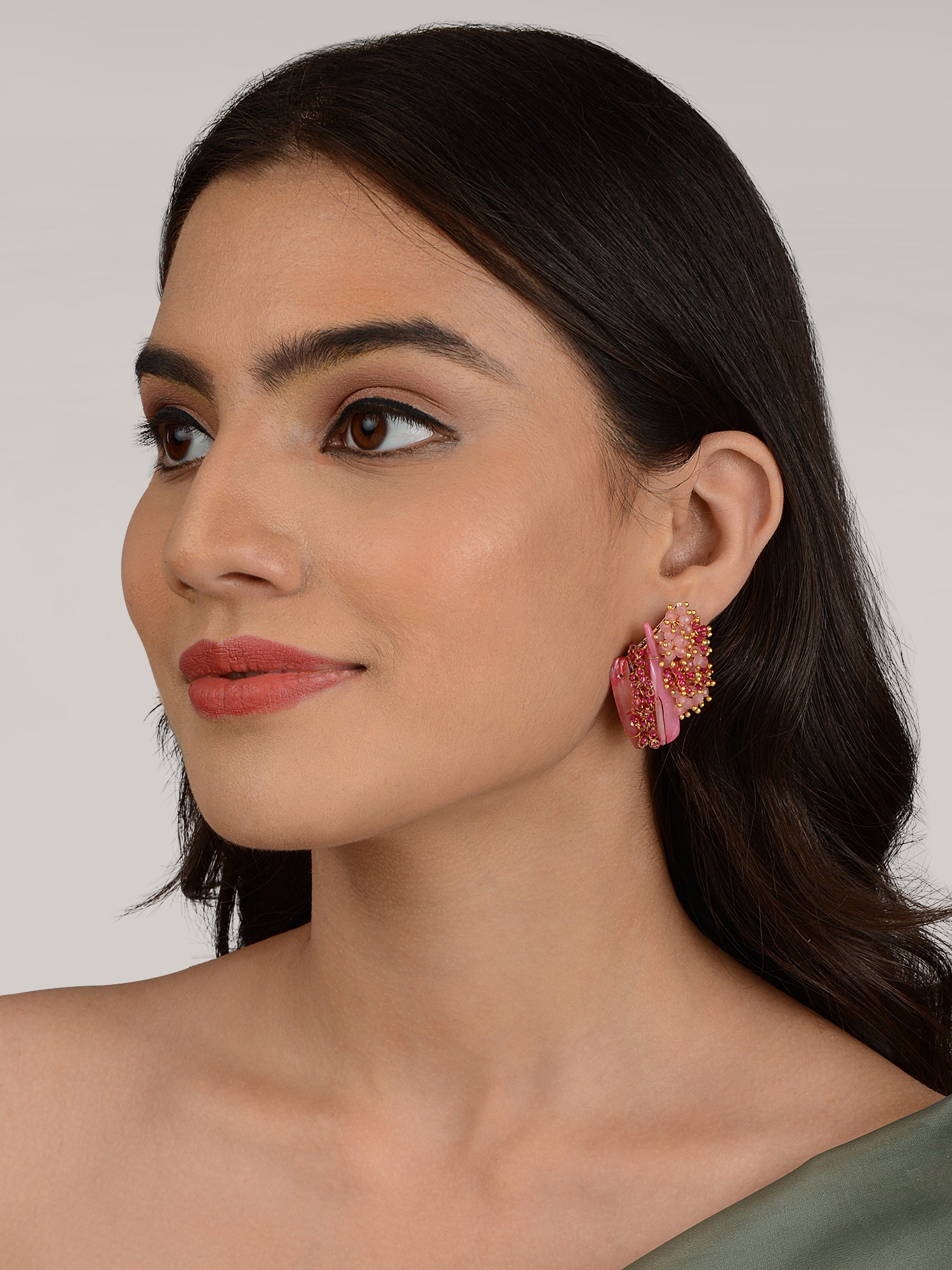 Begonia statement cluster stone stud