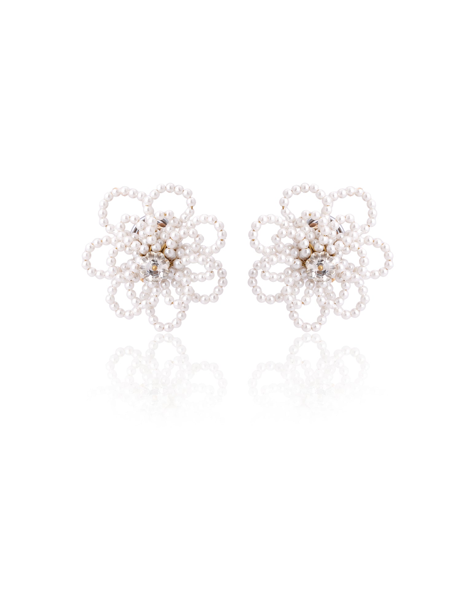 Kvetina studs - white