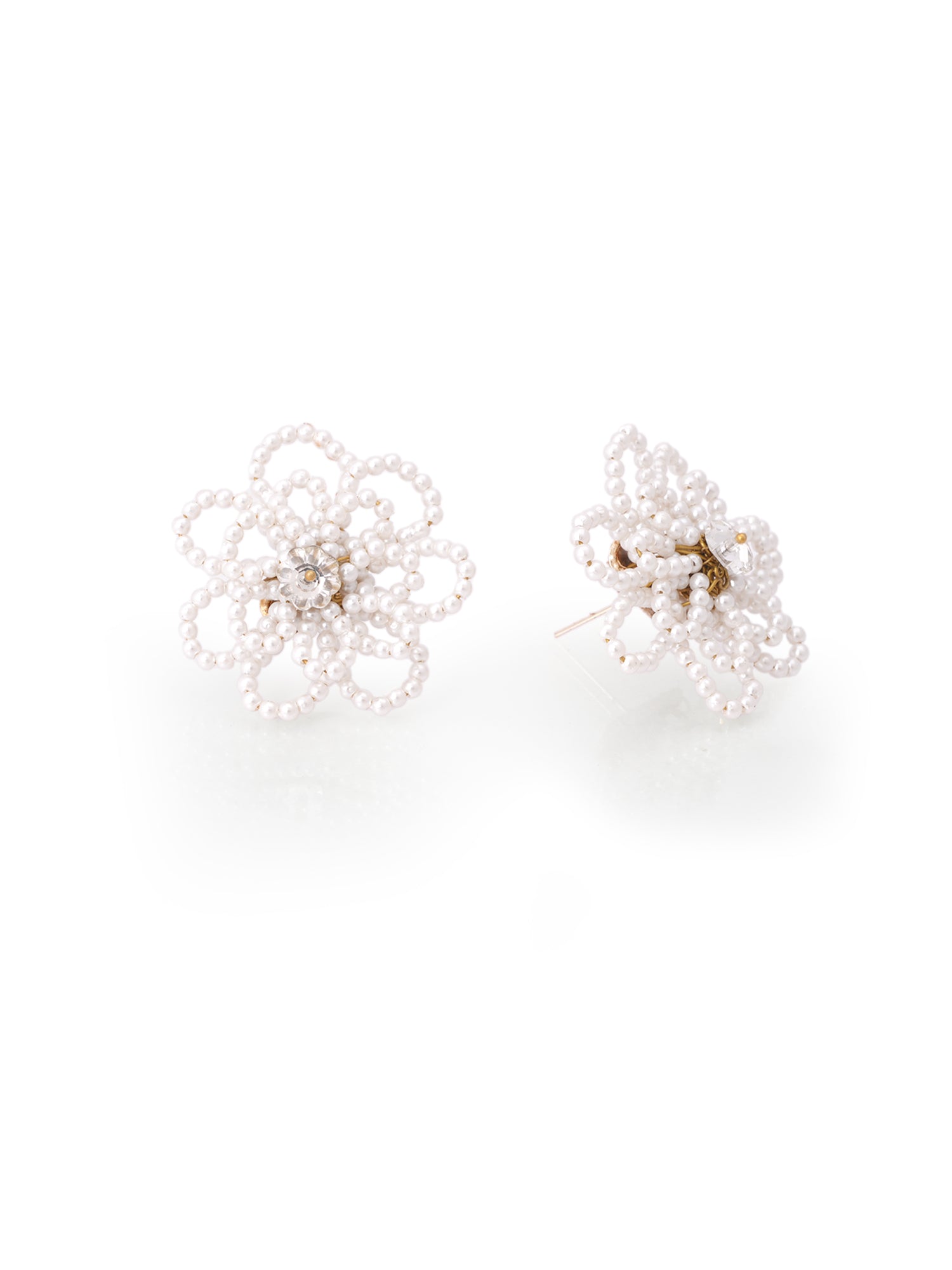 Kvetina studs - white