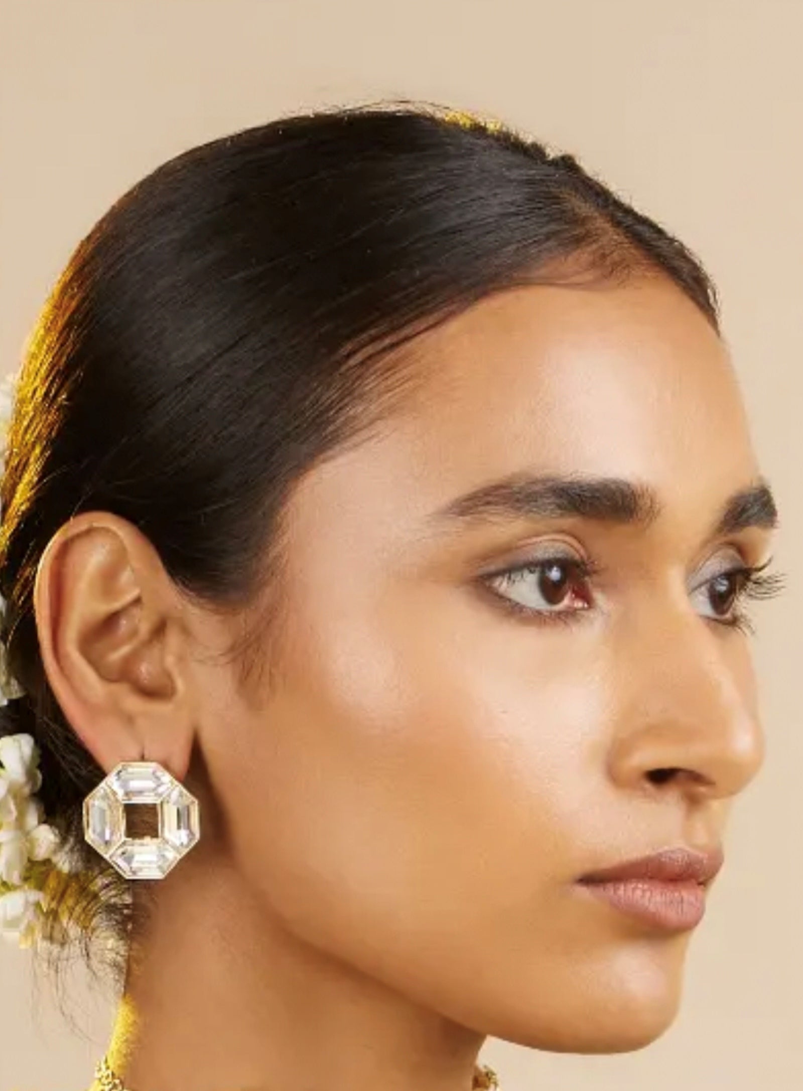 Cavana Mini Studs (Ivory)