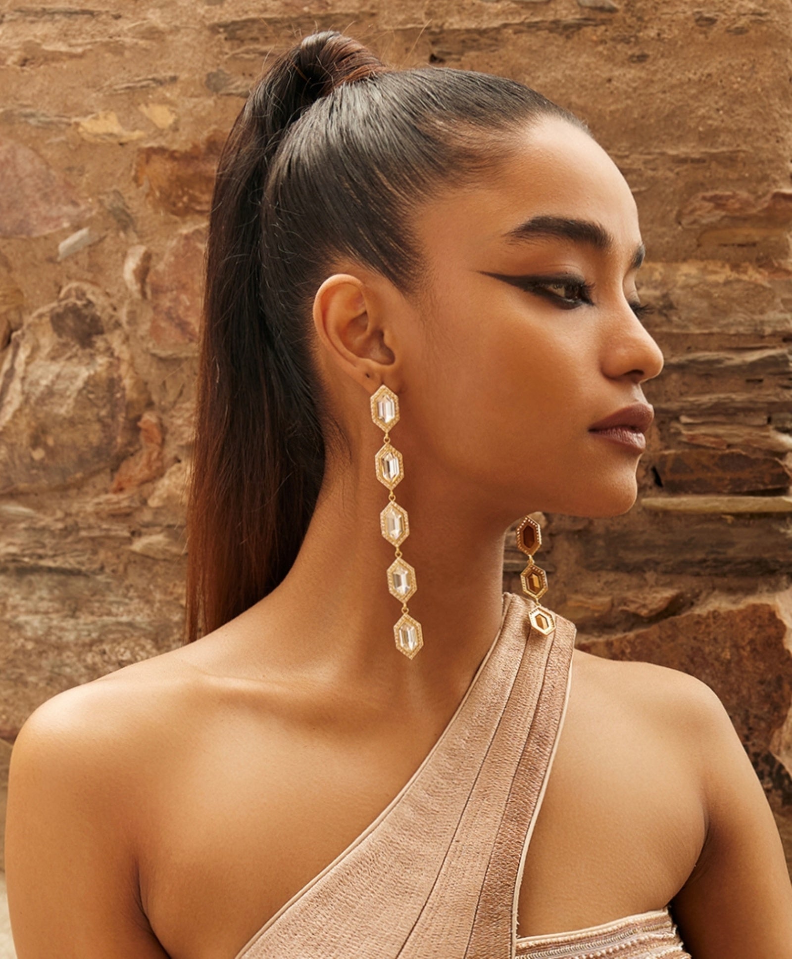 Cavi Danglers (White)