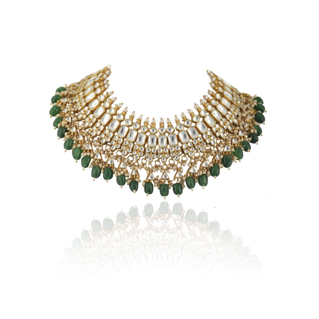 Green And White Lower Line Necklace Set