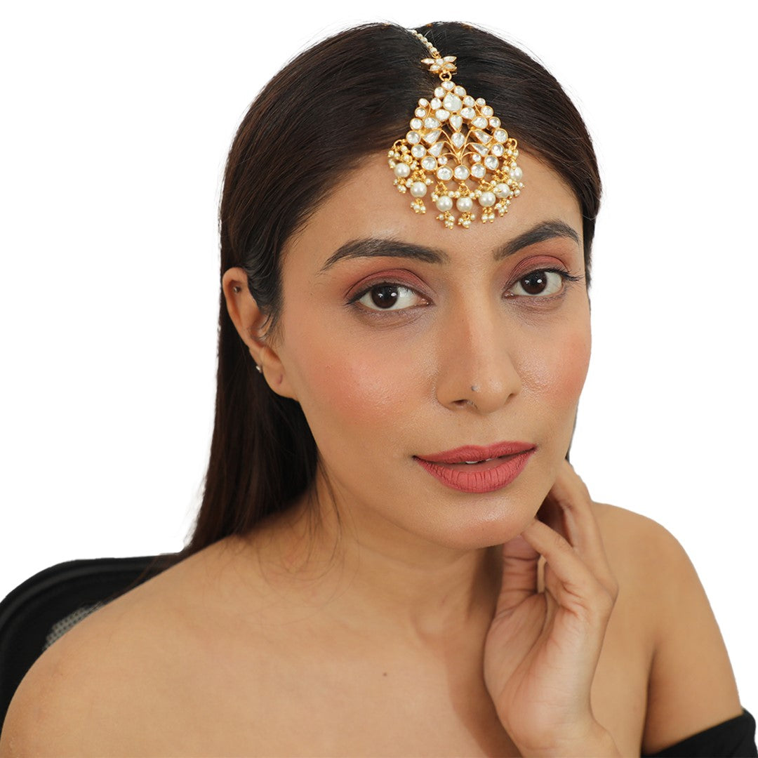 White Floral Gold Plated Maangtikka