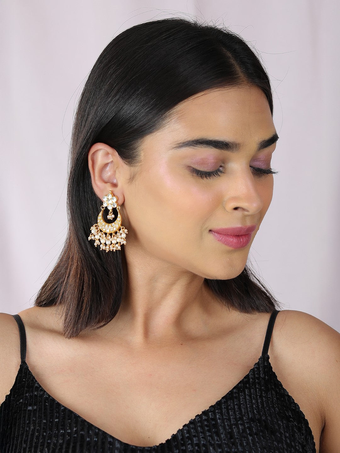 Festive wear riana green white choker set