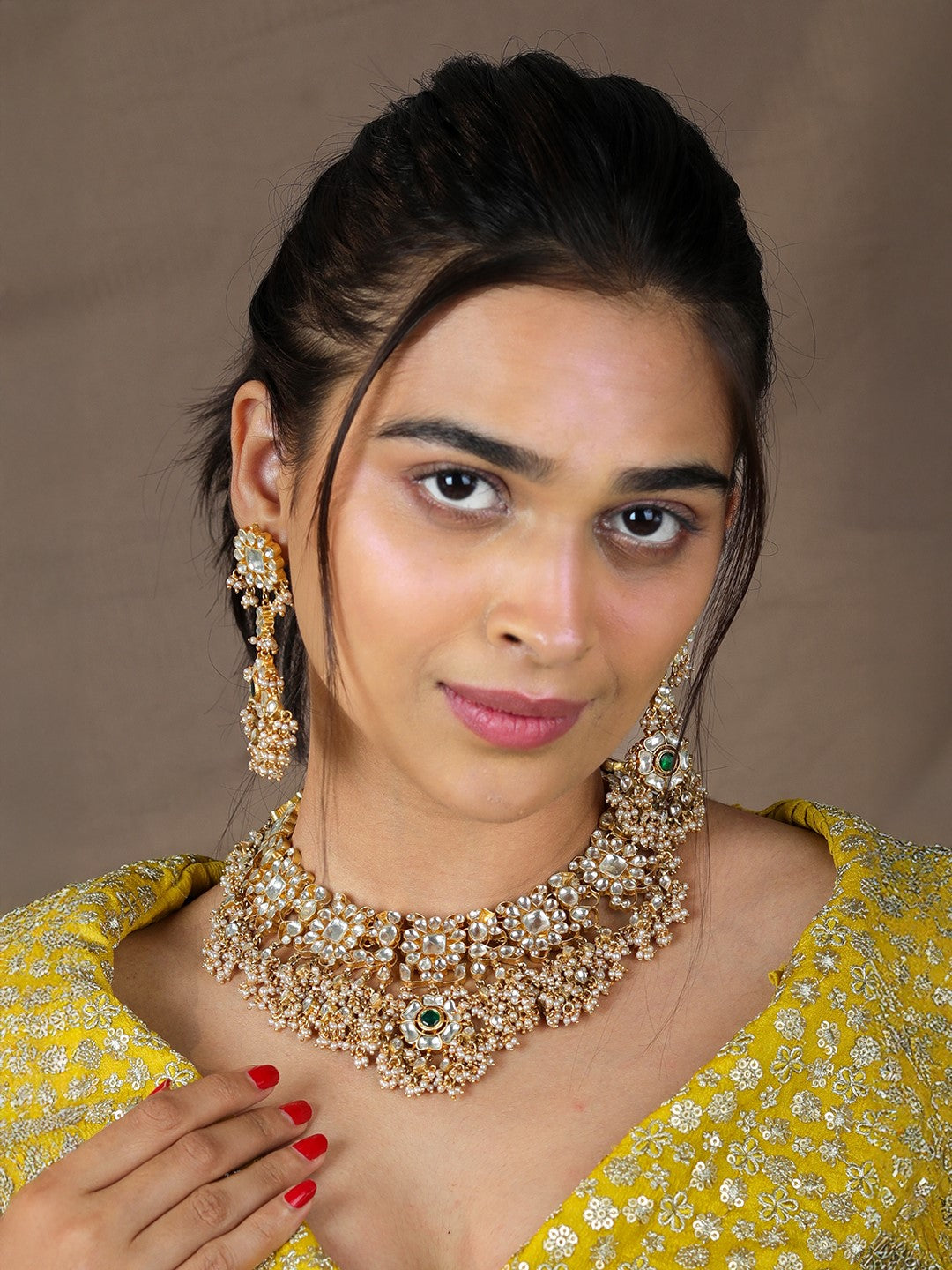 Women gold finish white hangings necklace set
