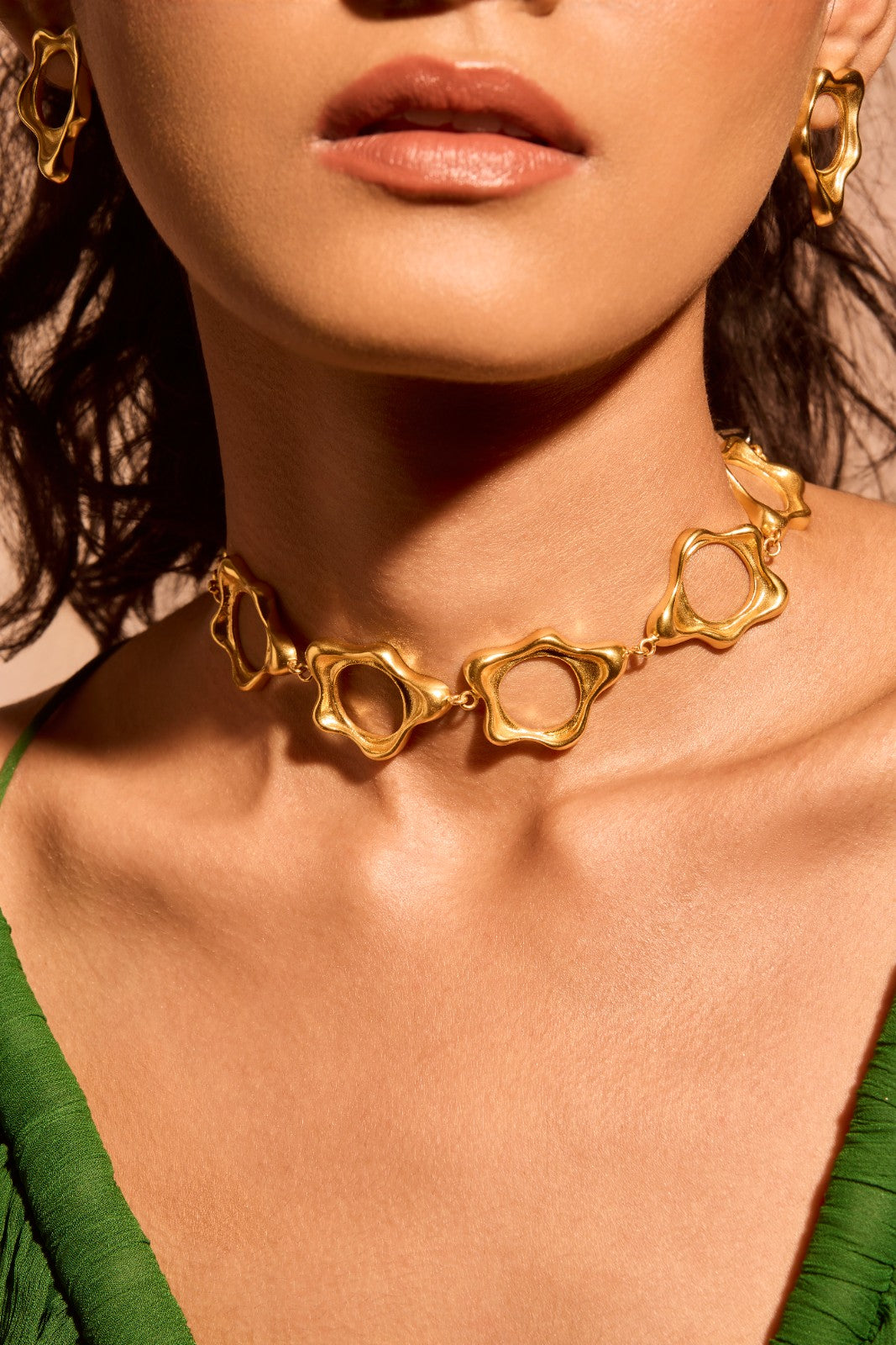 Fluid choker