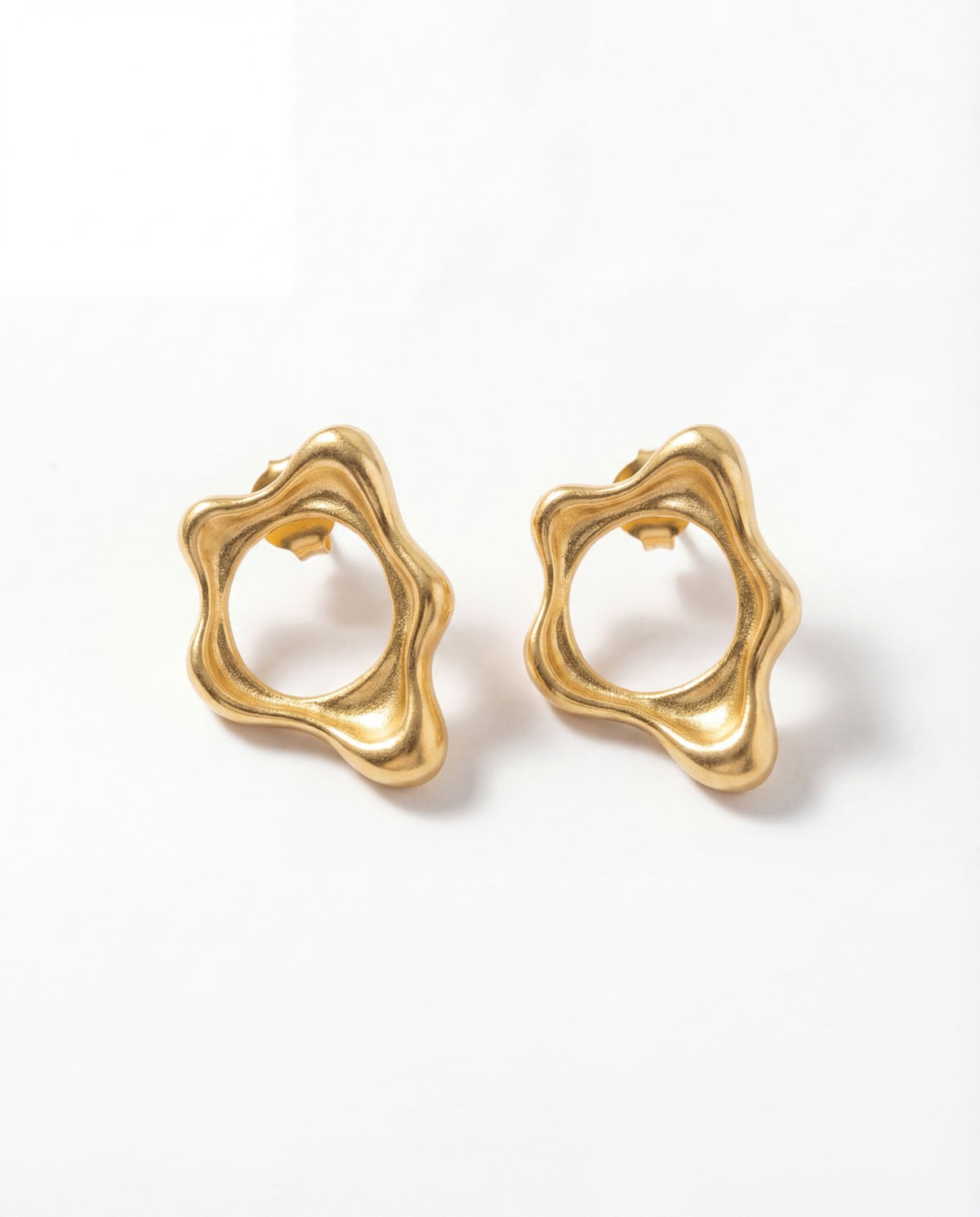 Fluid mini earrings