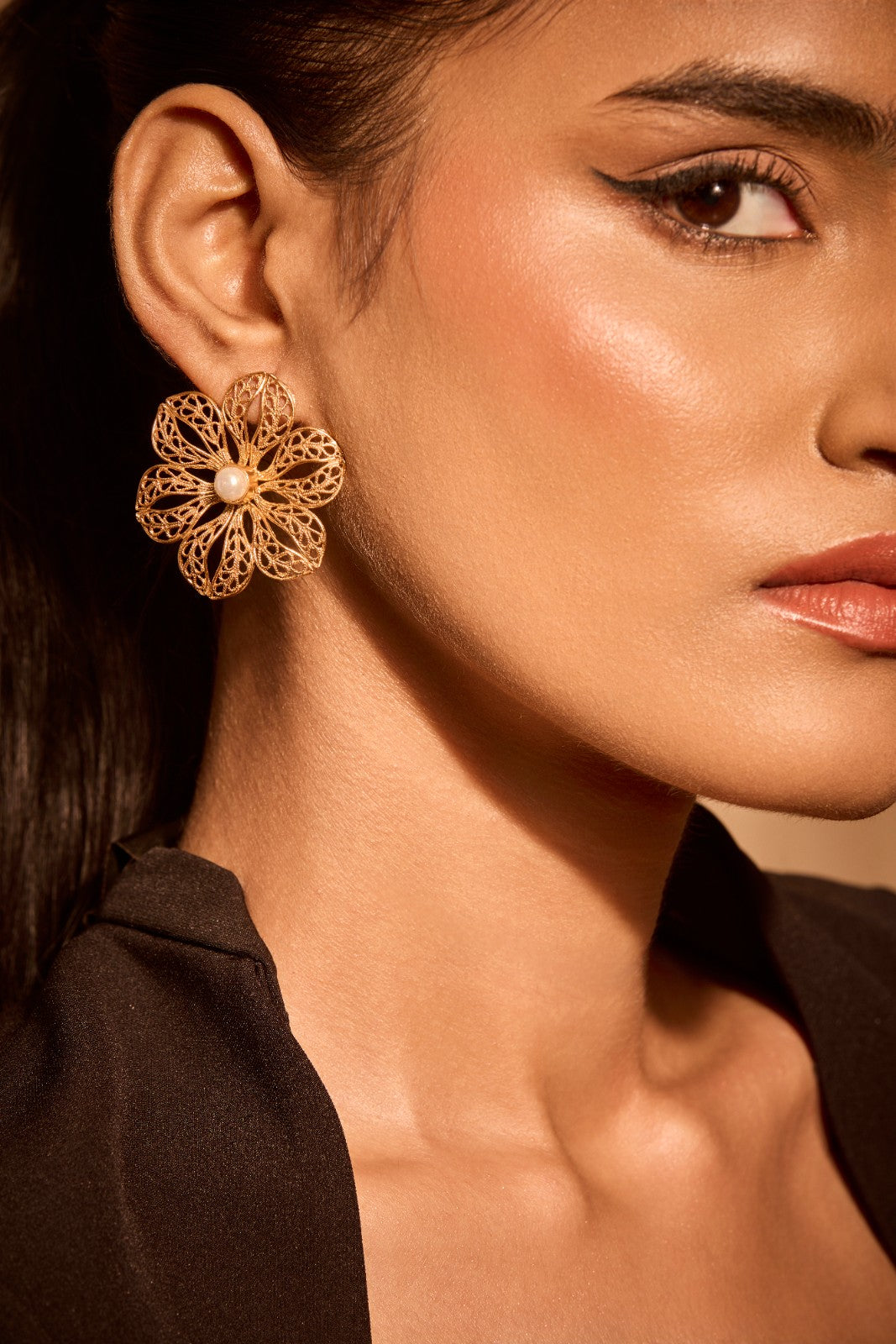 Audrey Flower stud