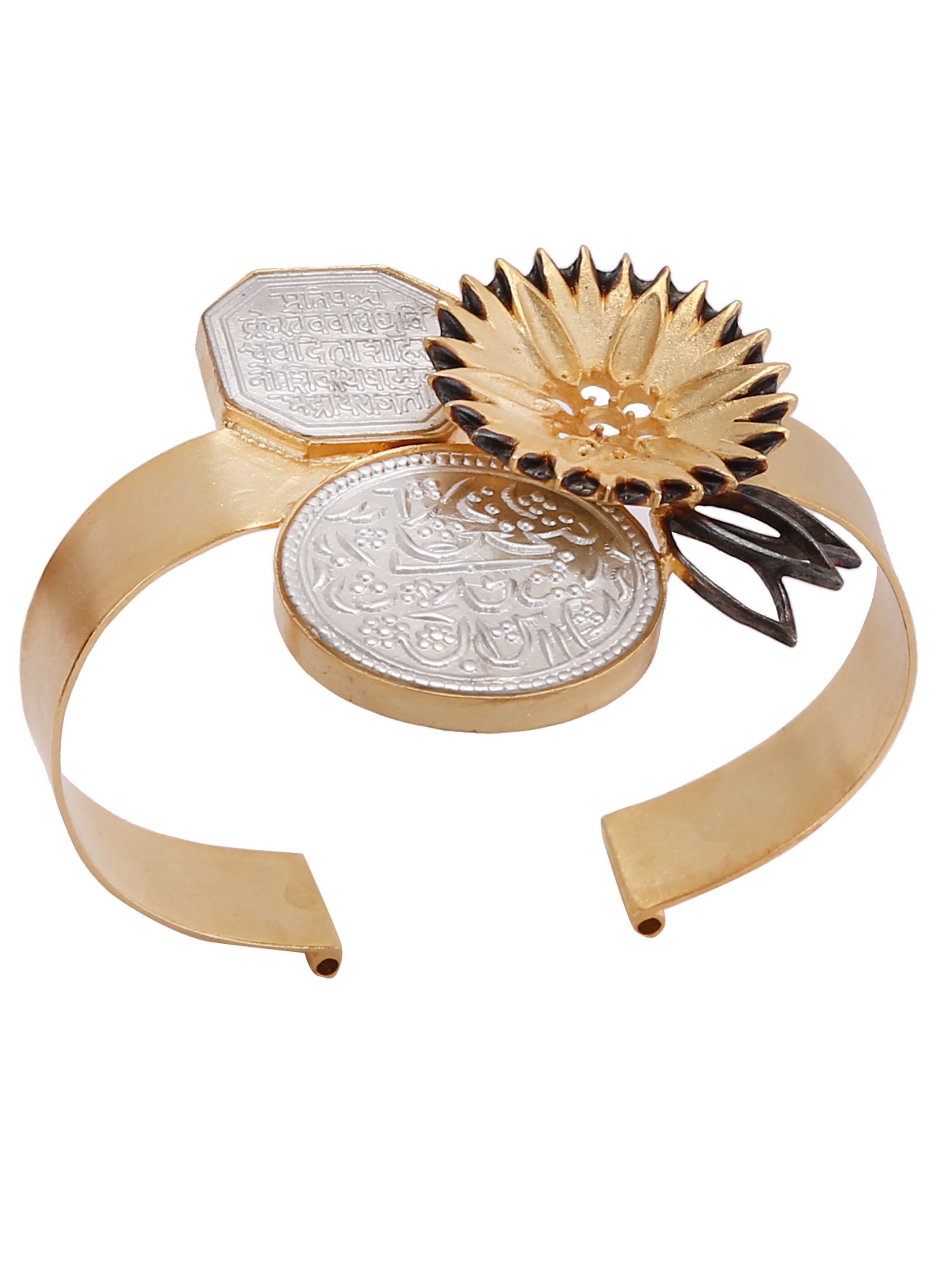 Dense circque bracelet